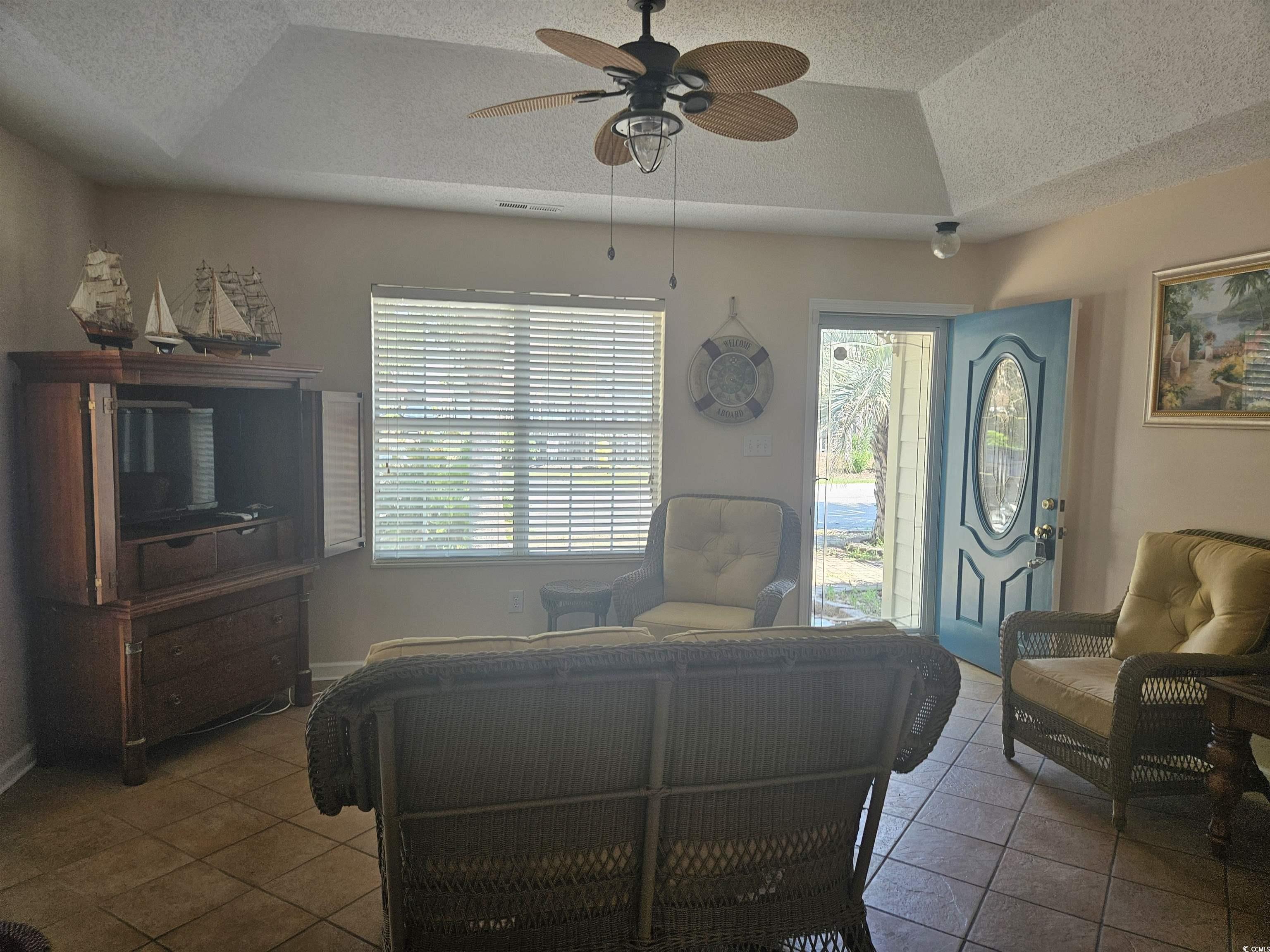 927 Edge Dr. Property Photo 6