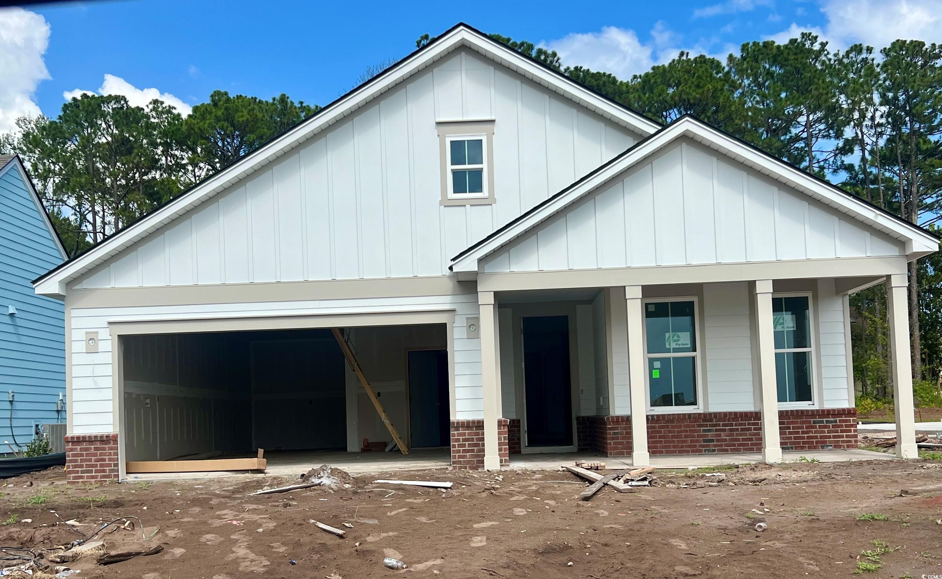 1009 Lady Bird Way Property Photo 1