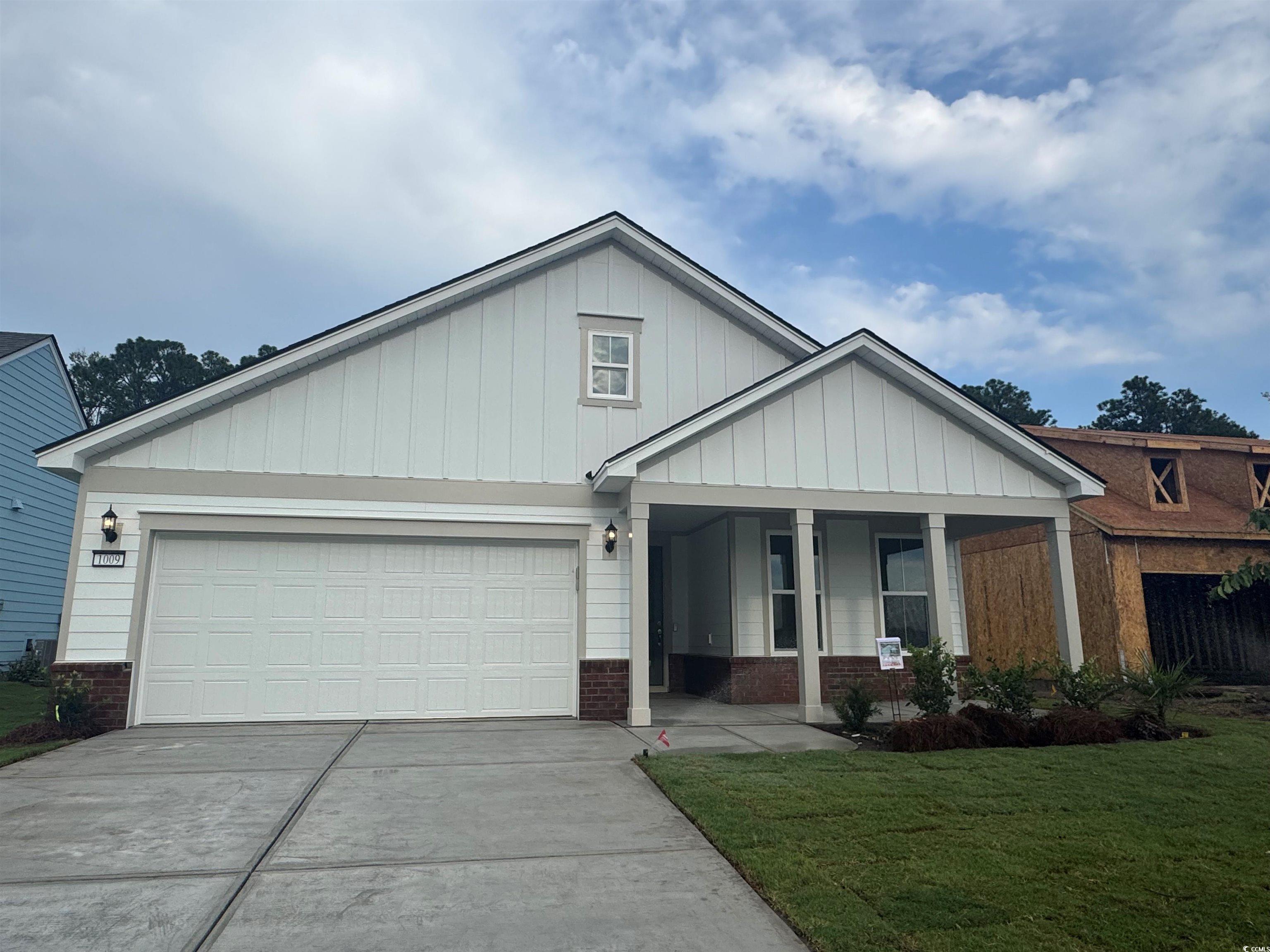 1009 Lady Bird Way Property Photo 1