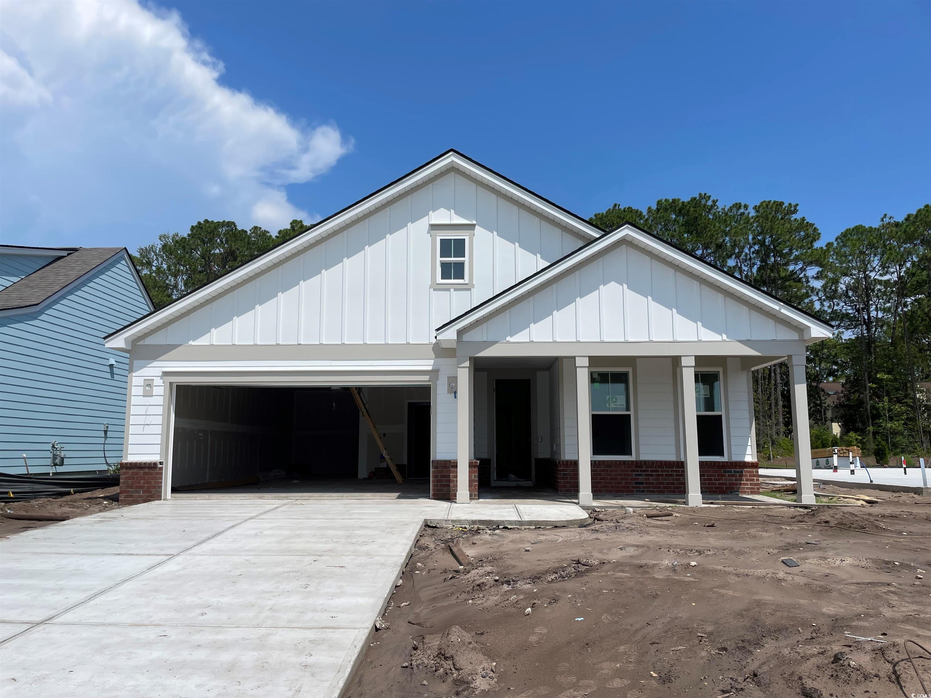 1009 Lady Bird Way Property Photo 2
