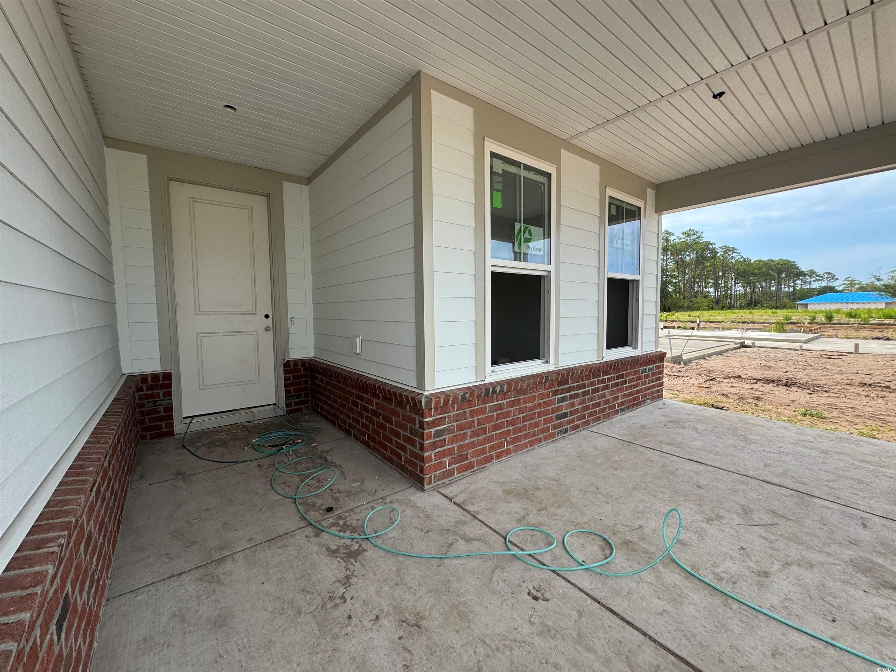 1009 Lady Bird Way Property Photo 3