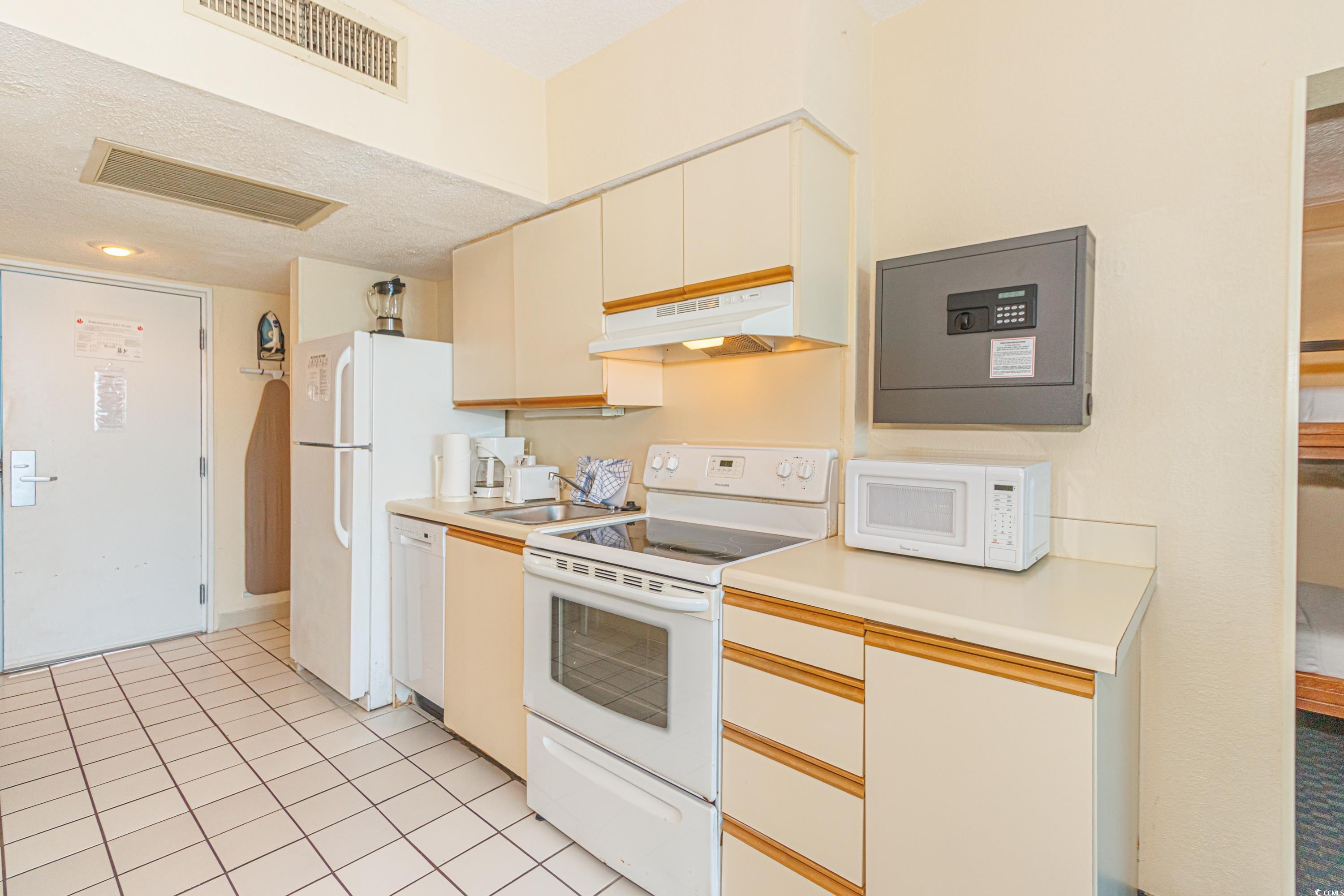 1304 N Ocean Blvd. Property Photo 14