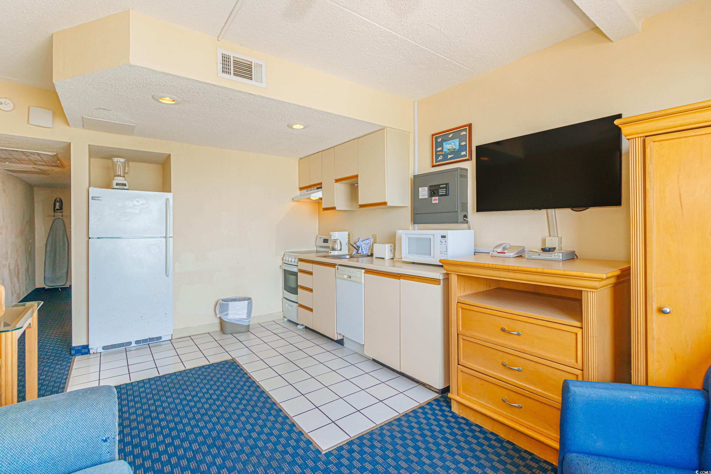 1304 N Ocean Blvd. Property Photo 7