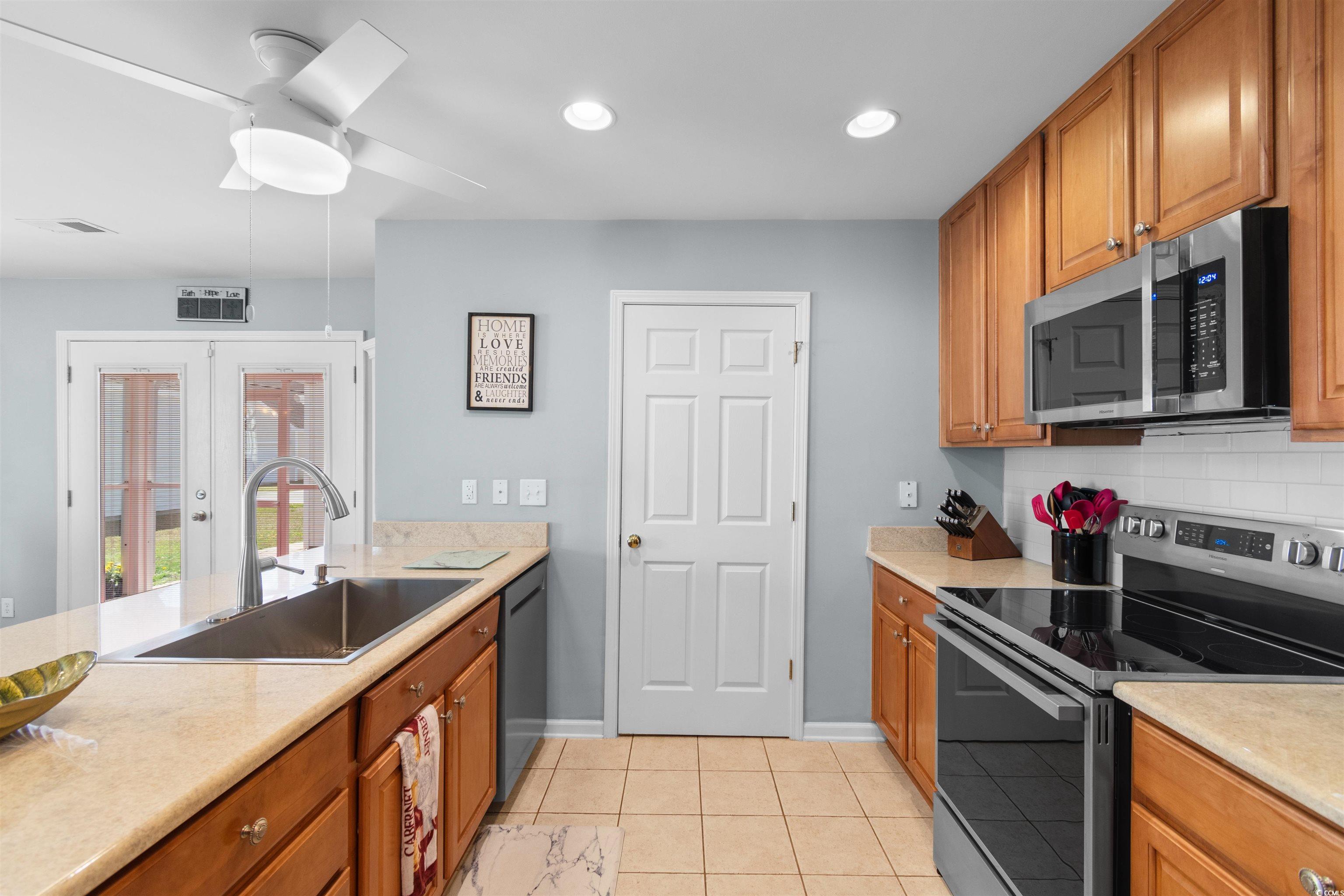 864 Barn Owl Ct. Property Photo 8