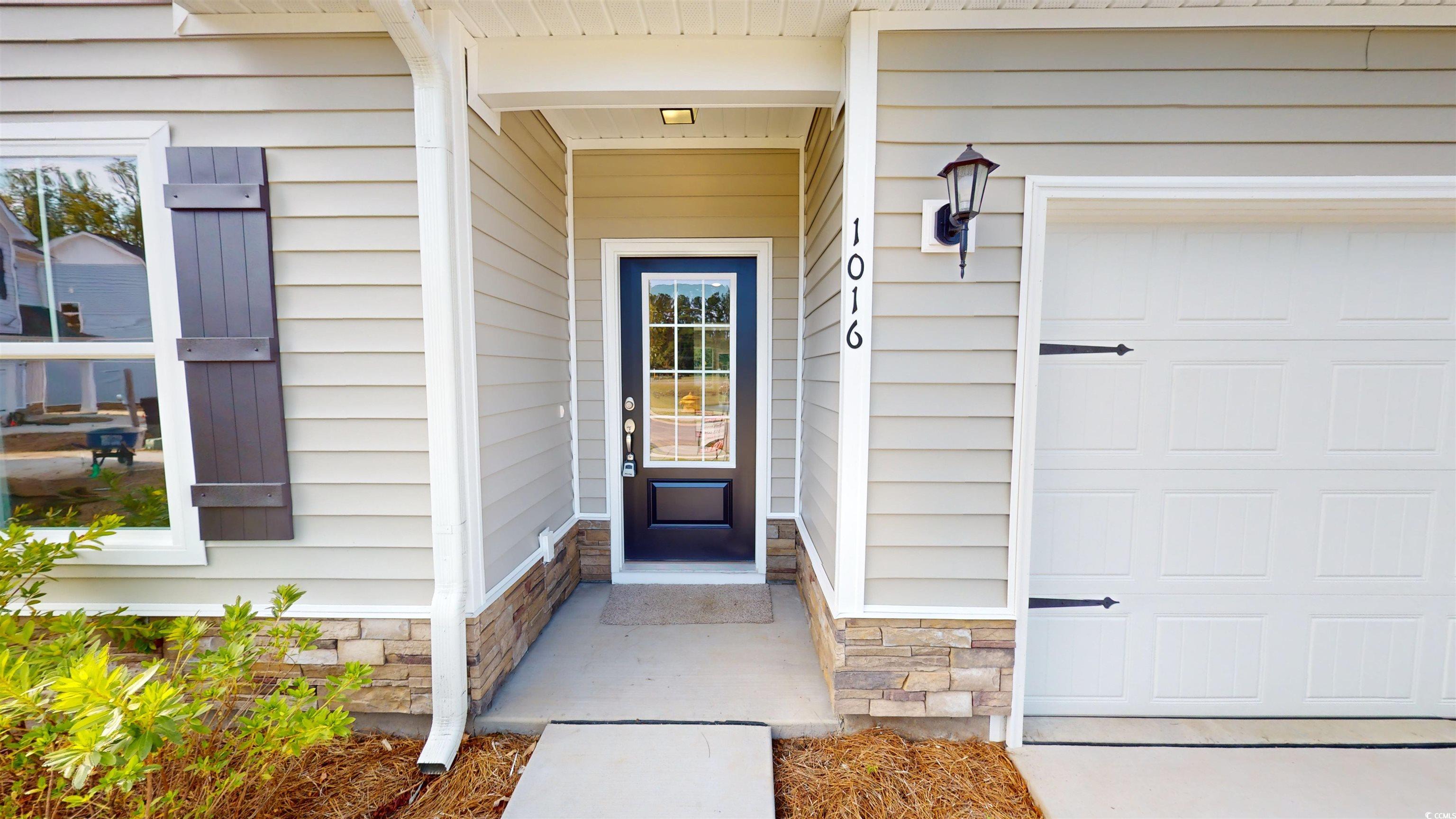 1020 Moen Loop Property Photo 2