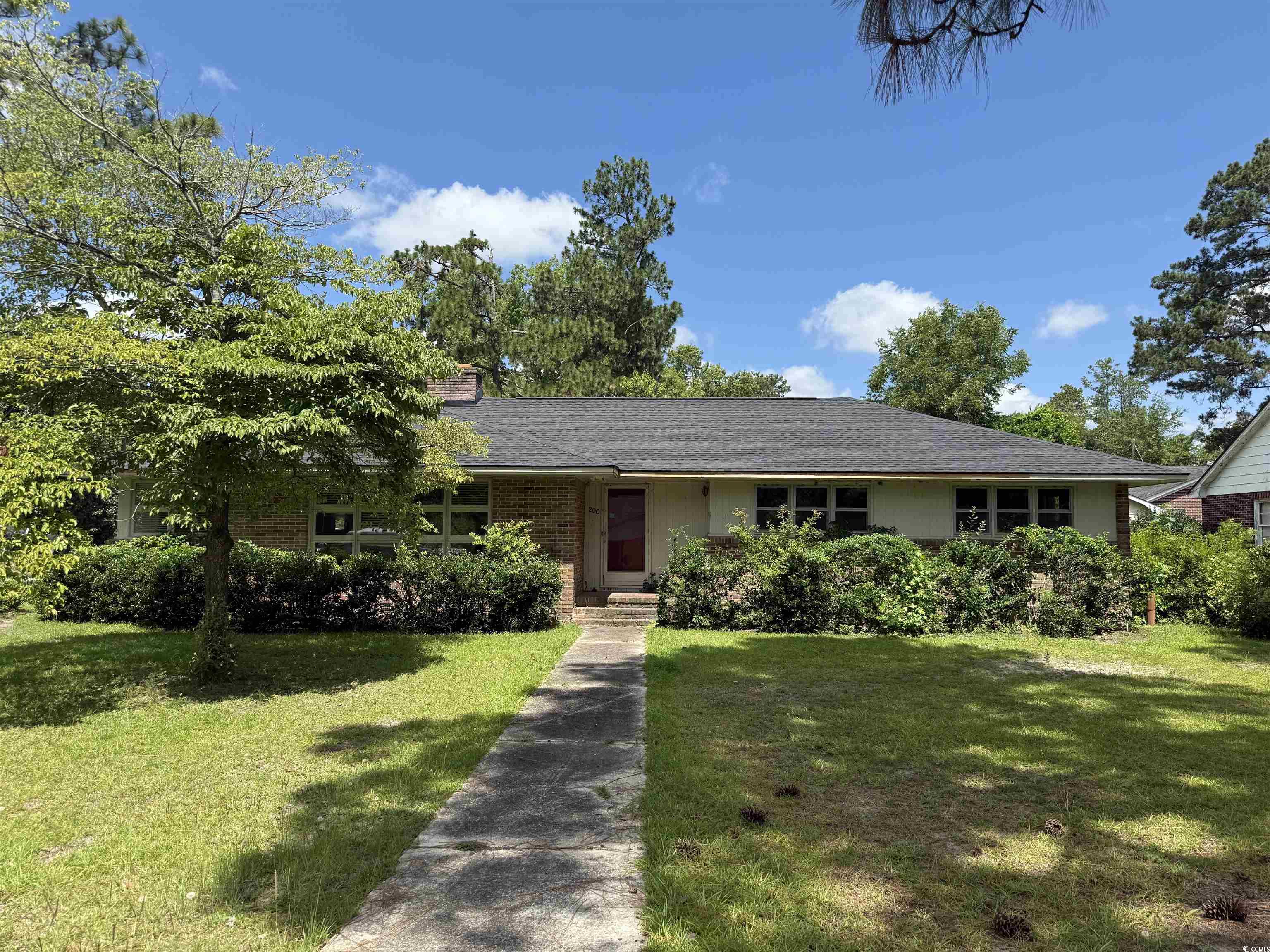 200 Magnolia St. Property Photo 1