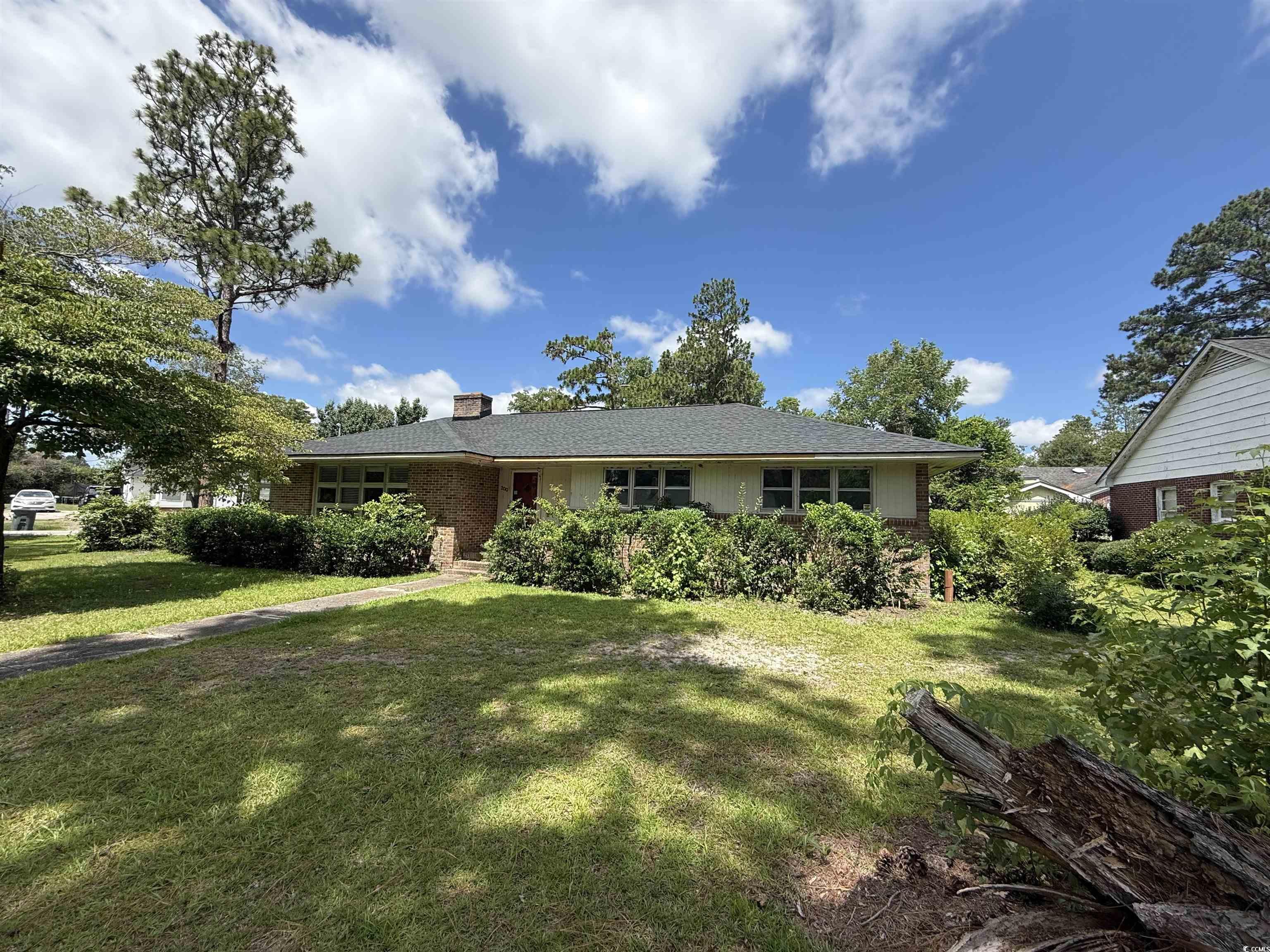 200 Magnolia St. Property Photo 3