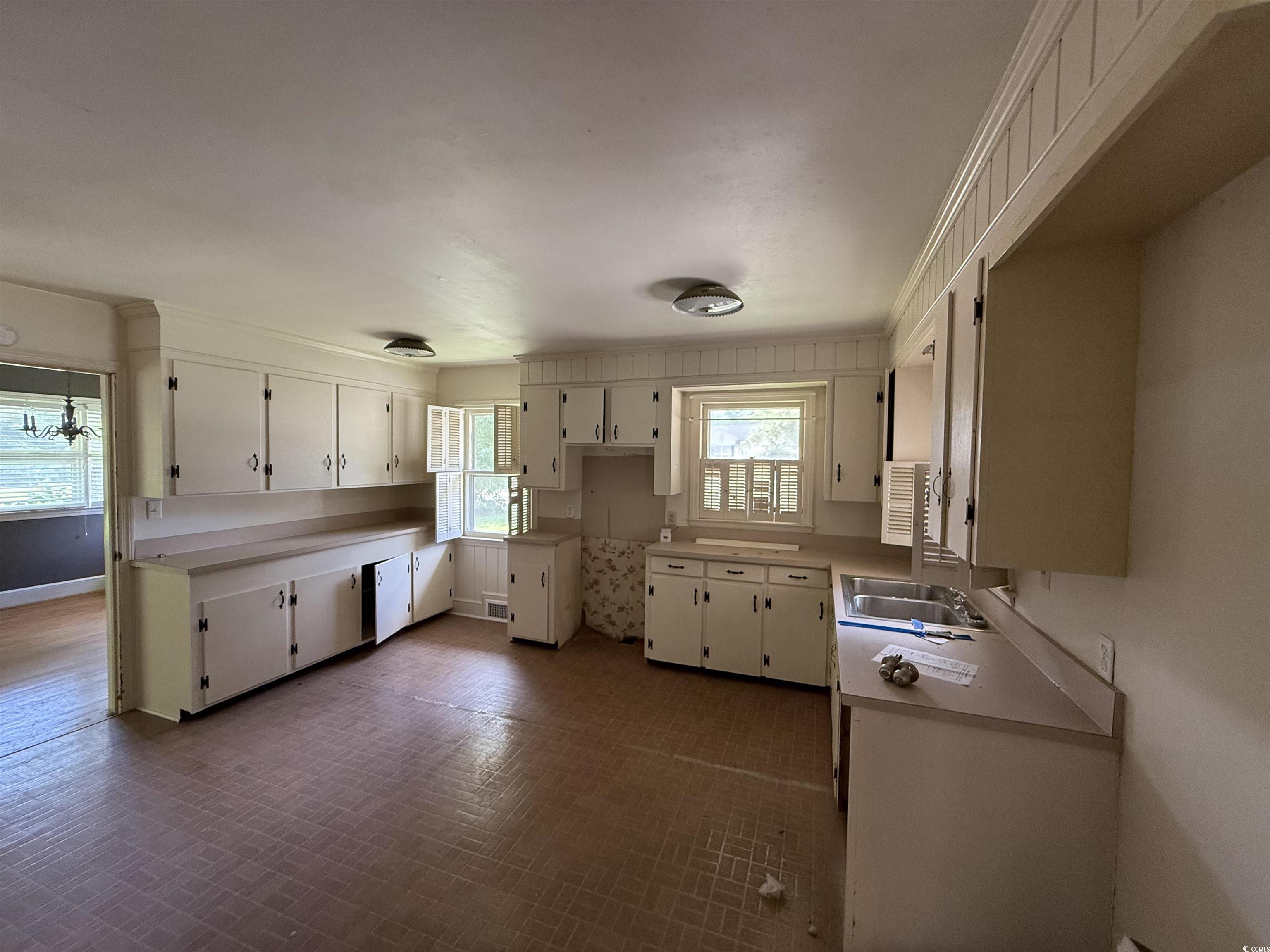 200 Magnolia St. Property Photo 12