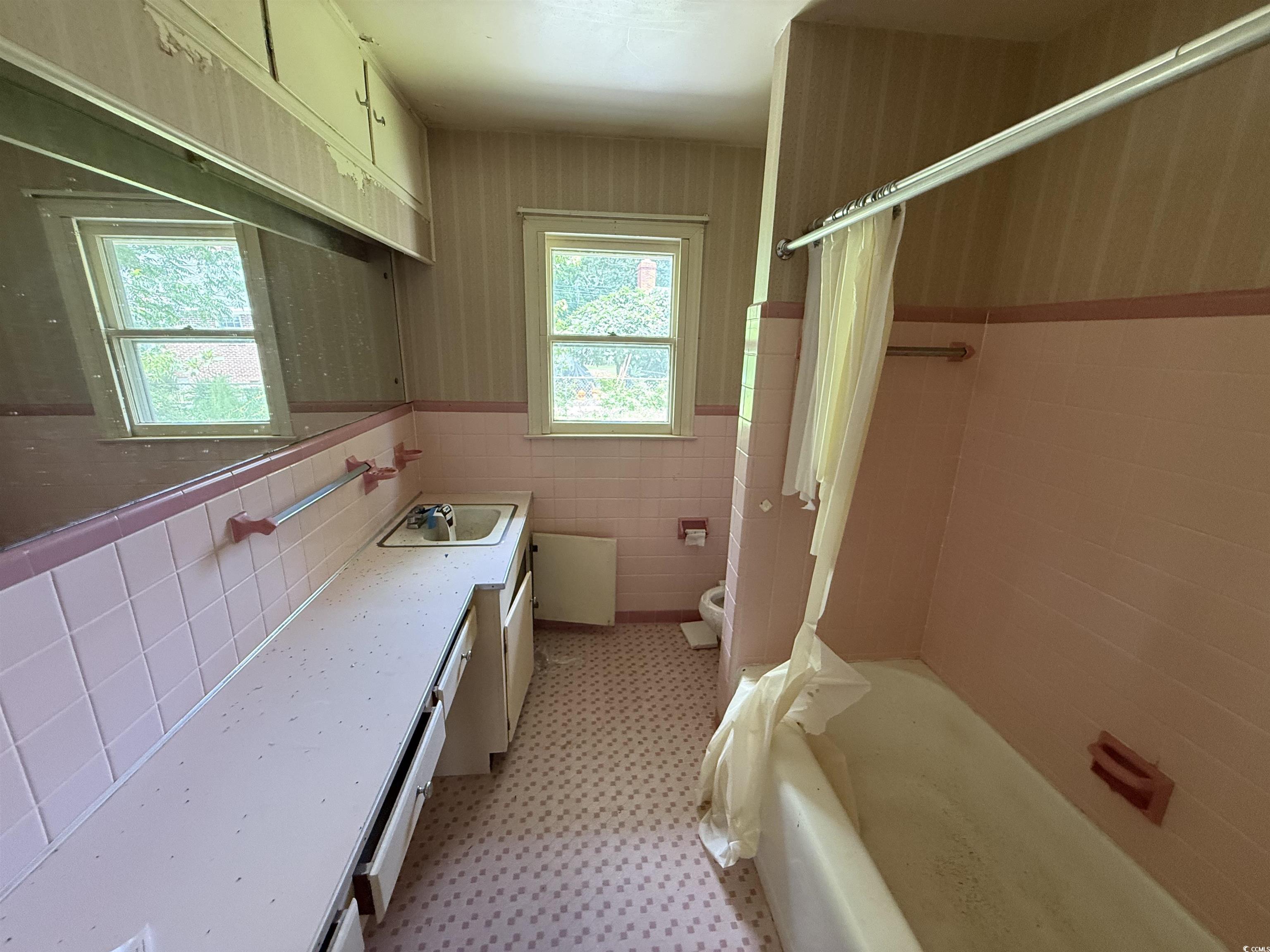 200 Magnolia St. Property Photo 16