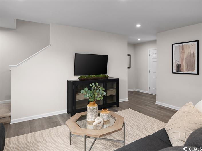 1100 Oak Meadow Dr. Property Photo 5