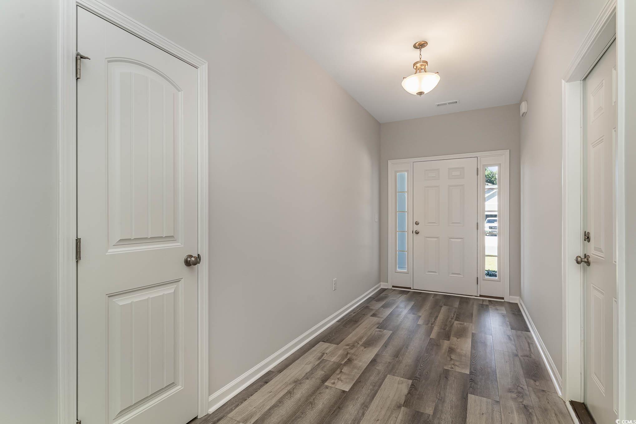 1004 Woodside Dr. Property Photo 2