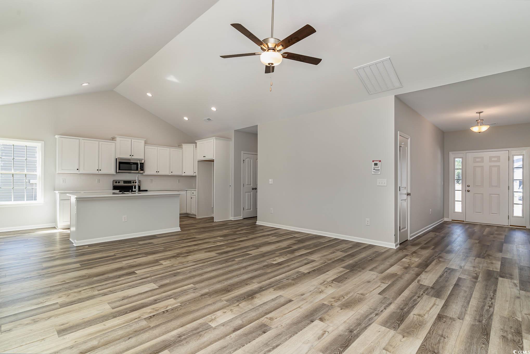 1004 Woodside Dr. Property Photo 4