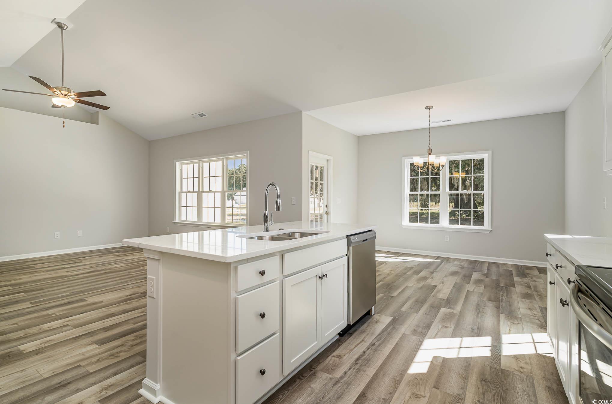 1004 Woodside Dr. Property Photo 6