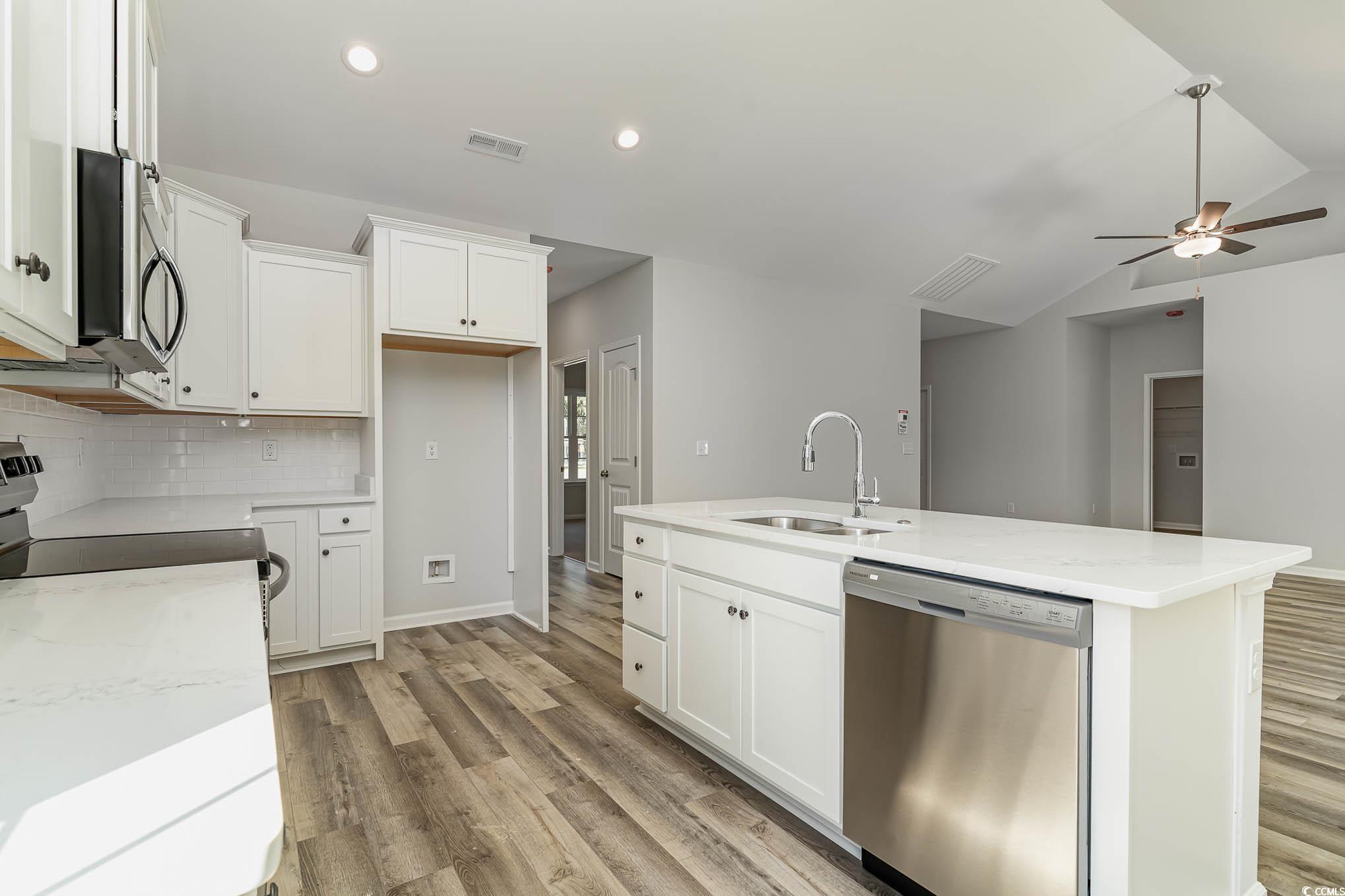 1004 Woodside Dr. Property Photo 7