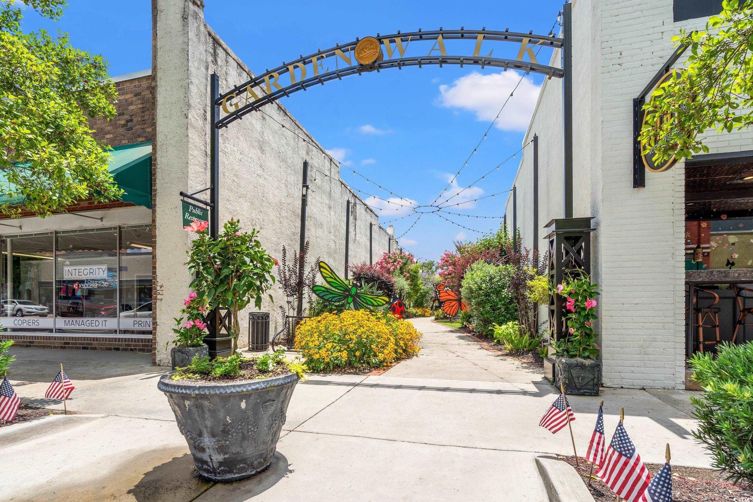 1004 Woodside Dr. Property Photo 35