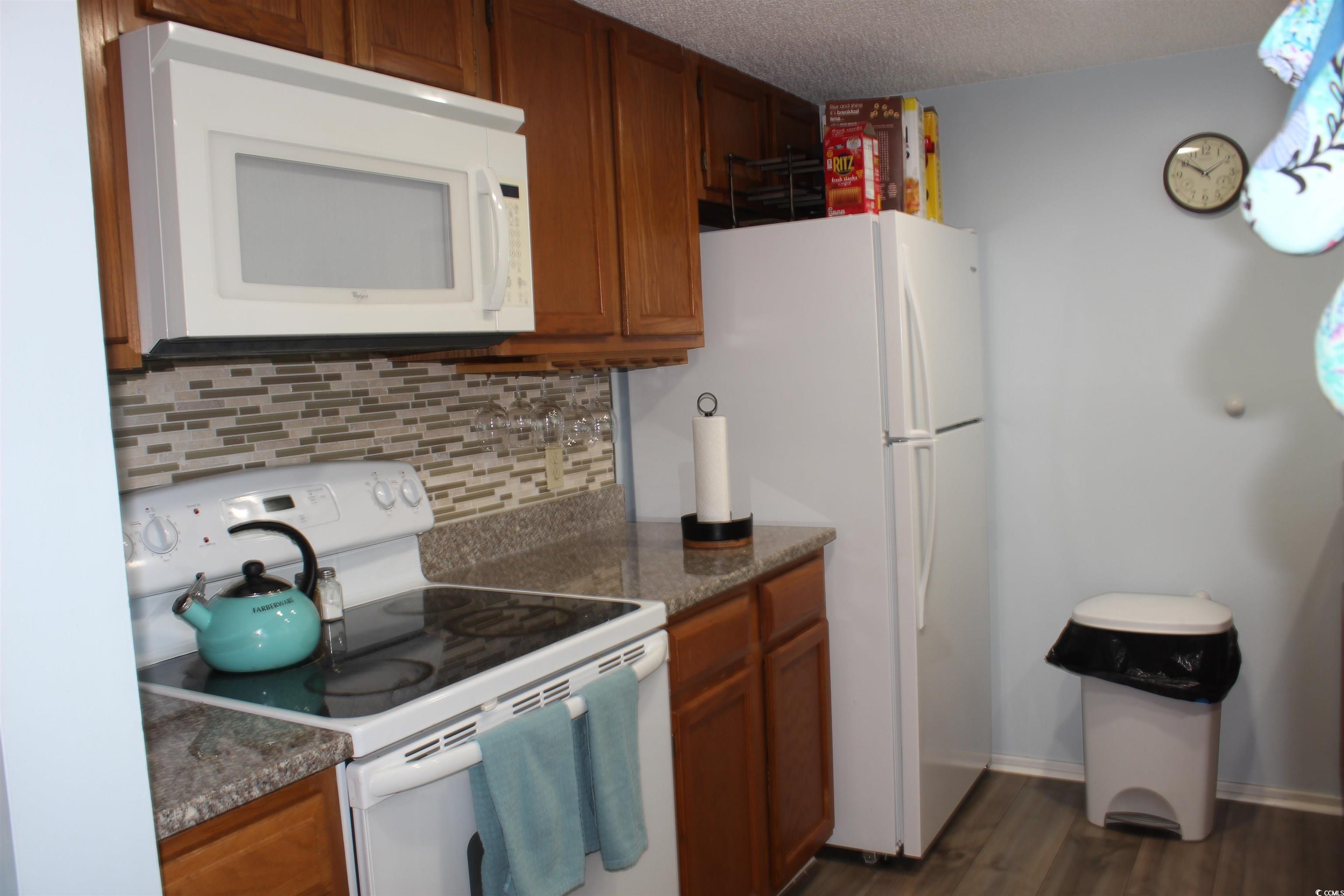 1025 Plantation Dr. W Property Photo 9