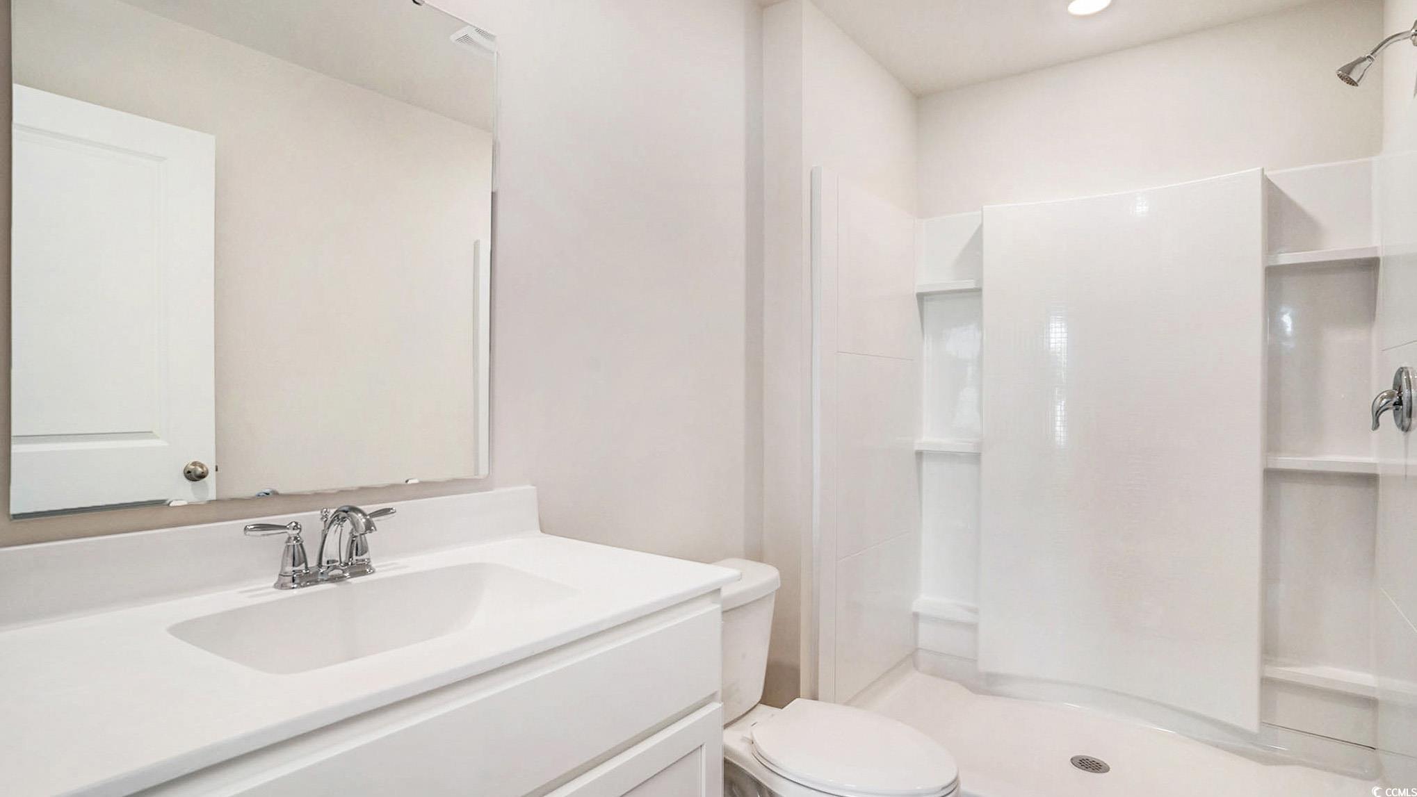 560 Strawberry Field Way Property Photo 7
