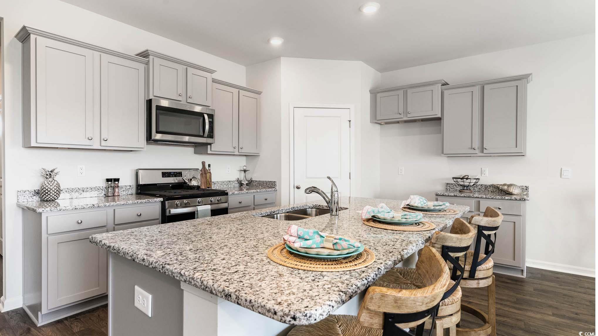 3529 Ashridge Way Property Photo 3