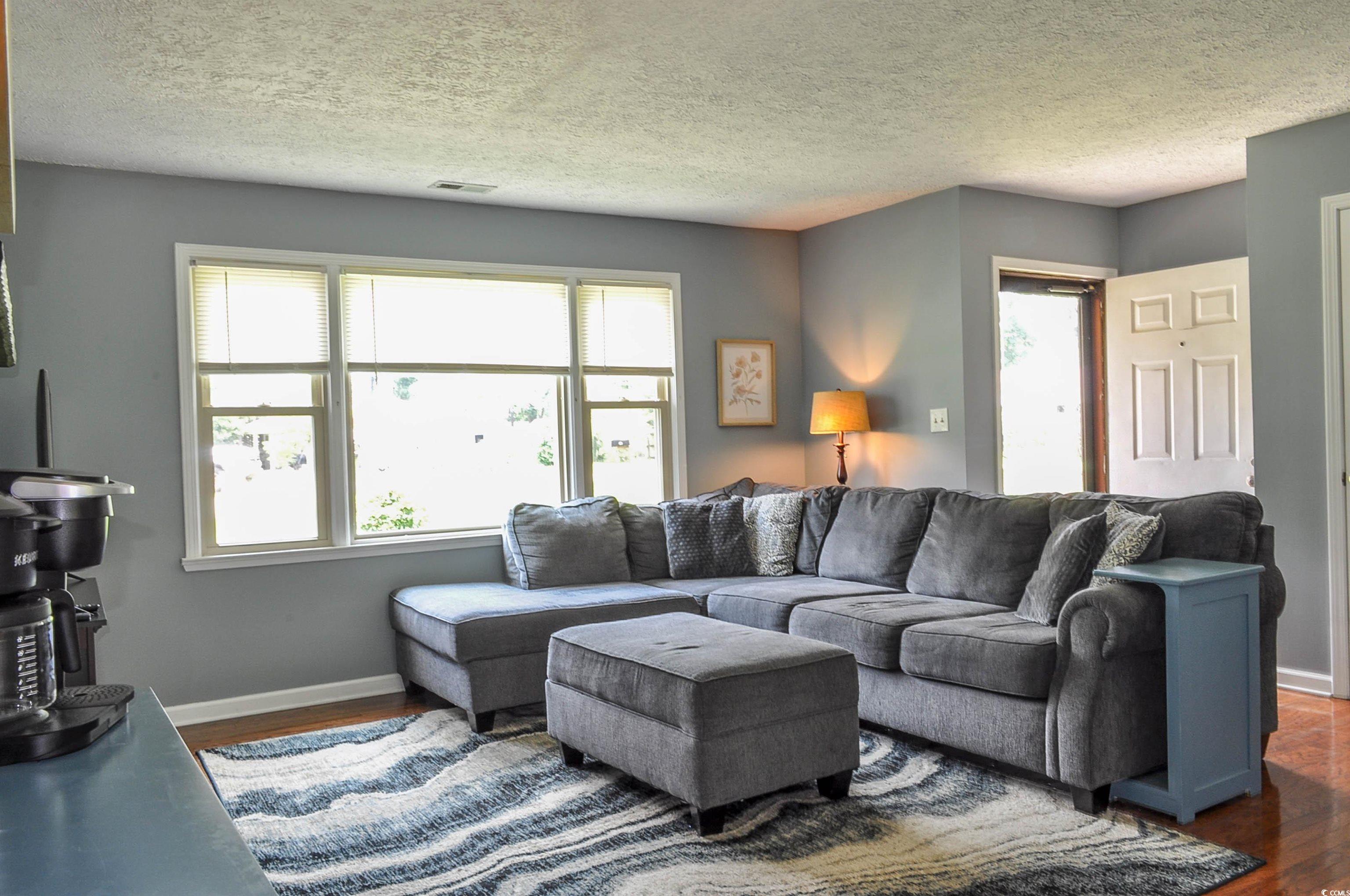 728 Tarpon Ct. Property Photo 6