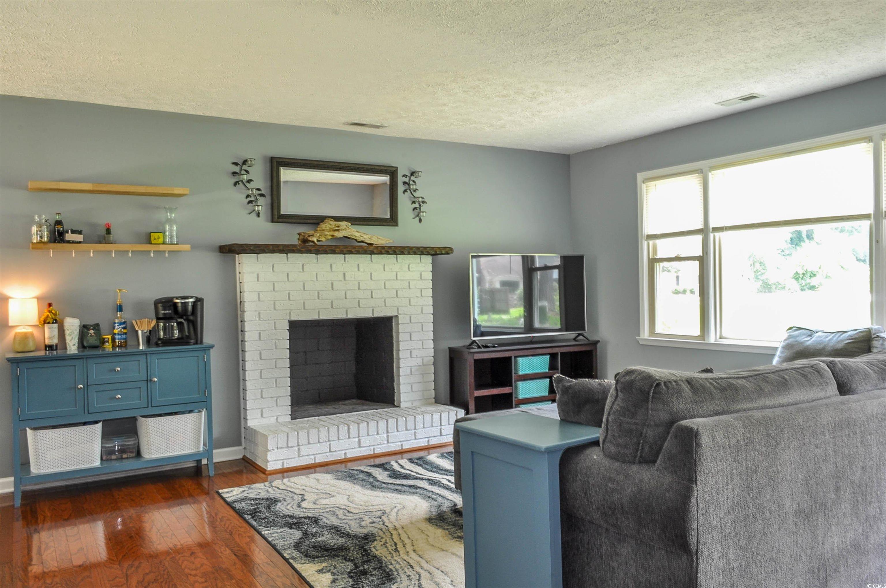 728 Tarpon Ct. Property Photo 7