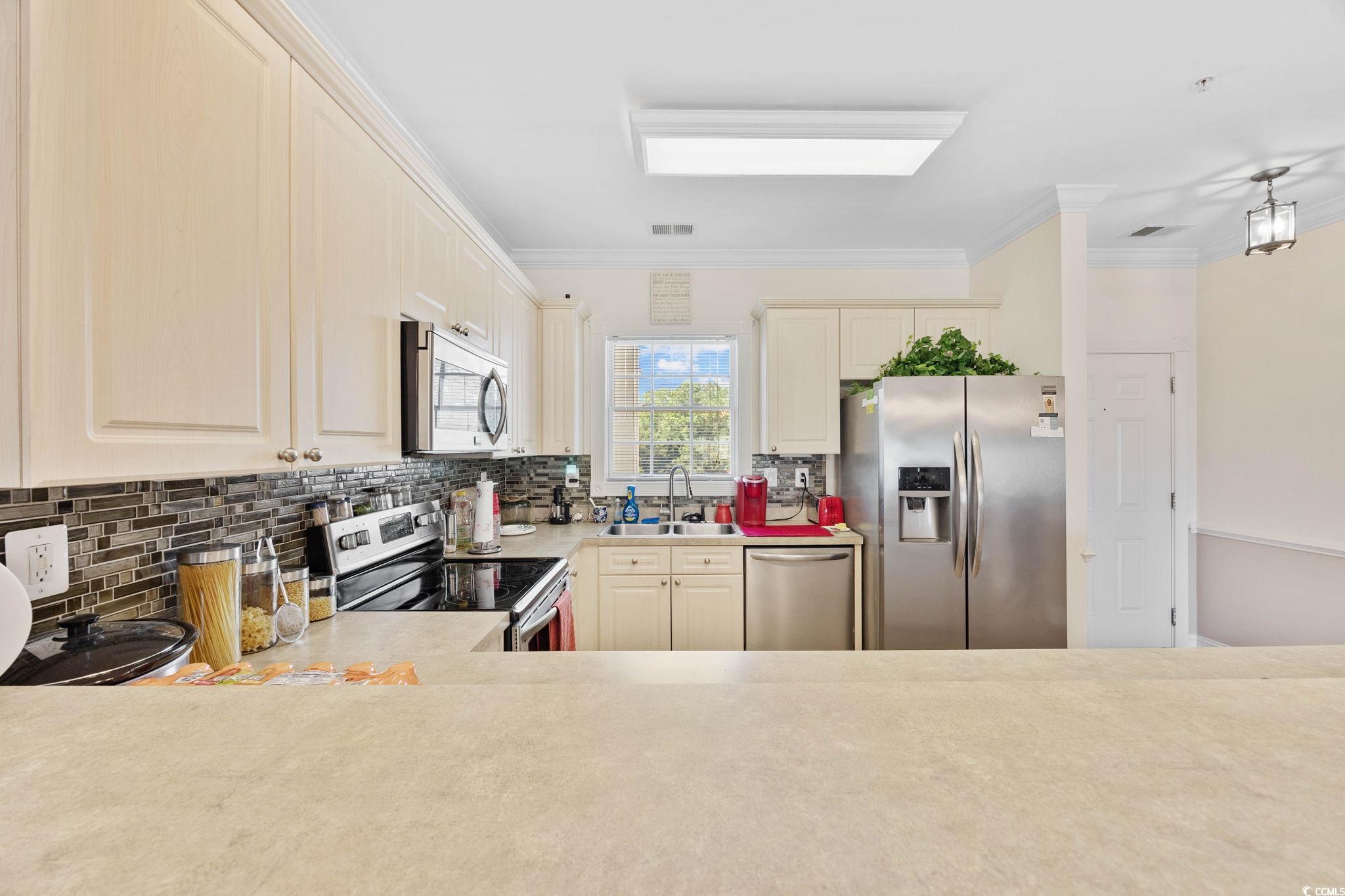 4855 Luster Leaf Circle Property Photo 6