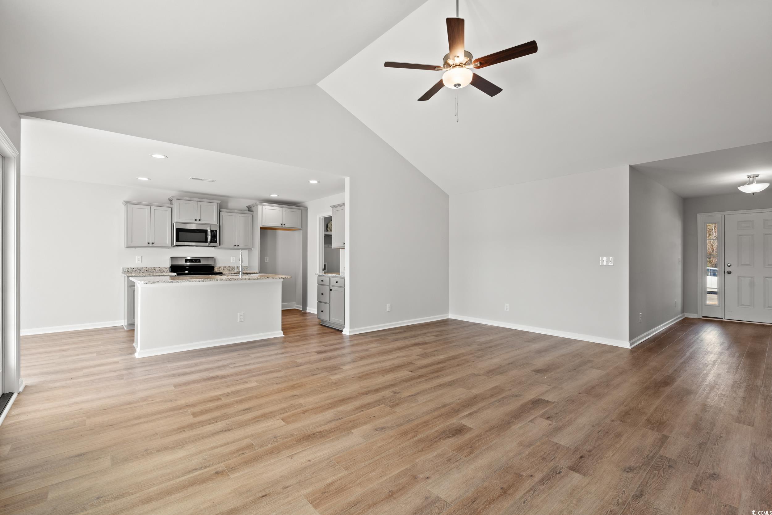 1025 Woodside Dr. Property Photo 5