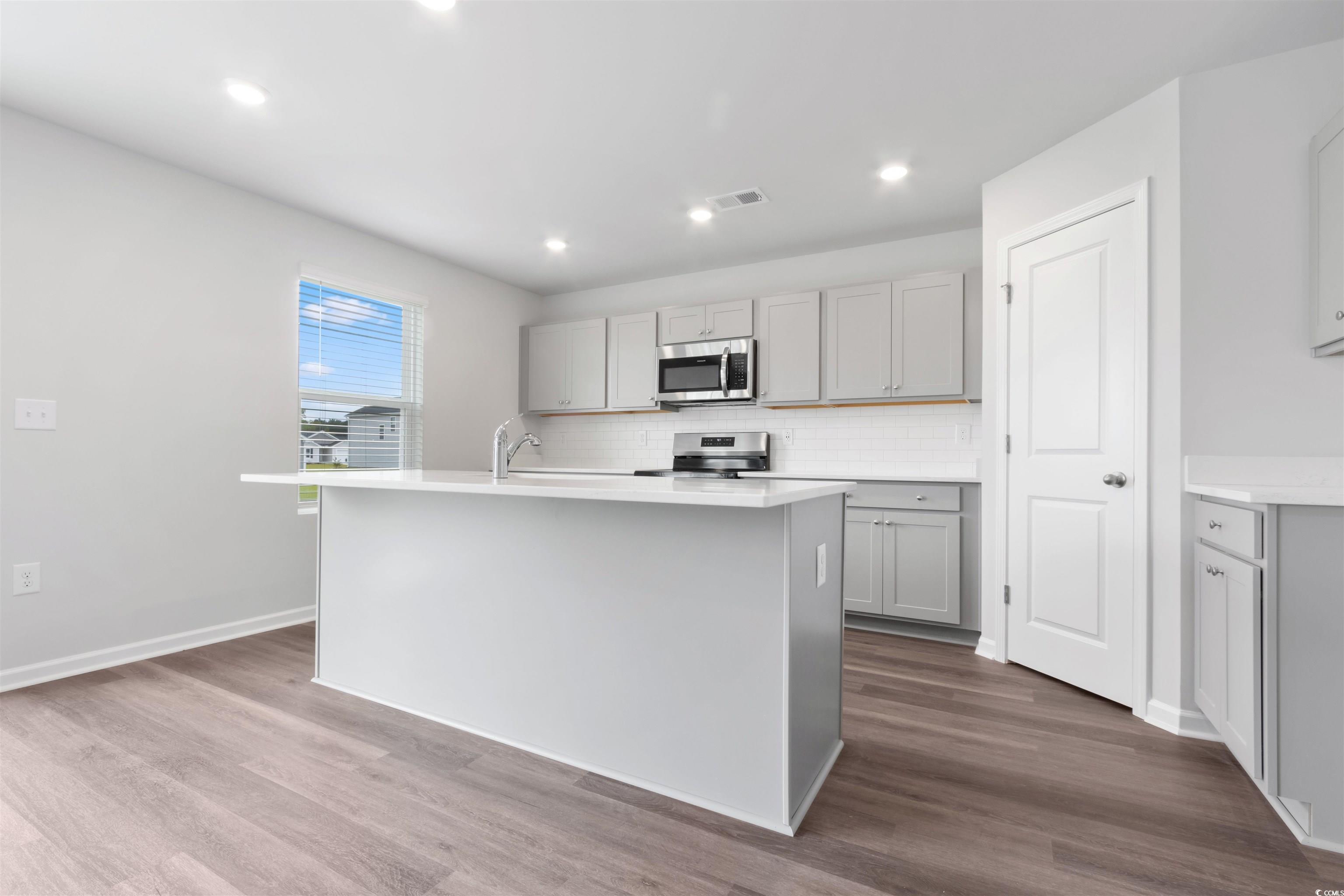 1008 Kinness Dr. Property Photo 8