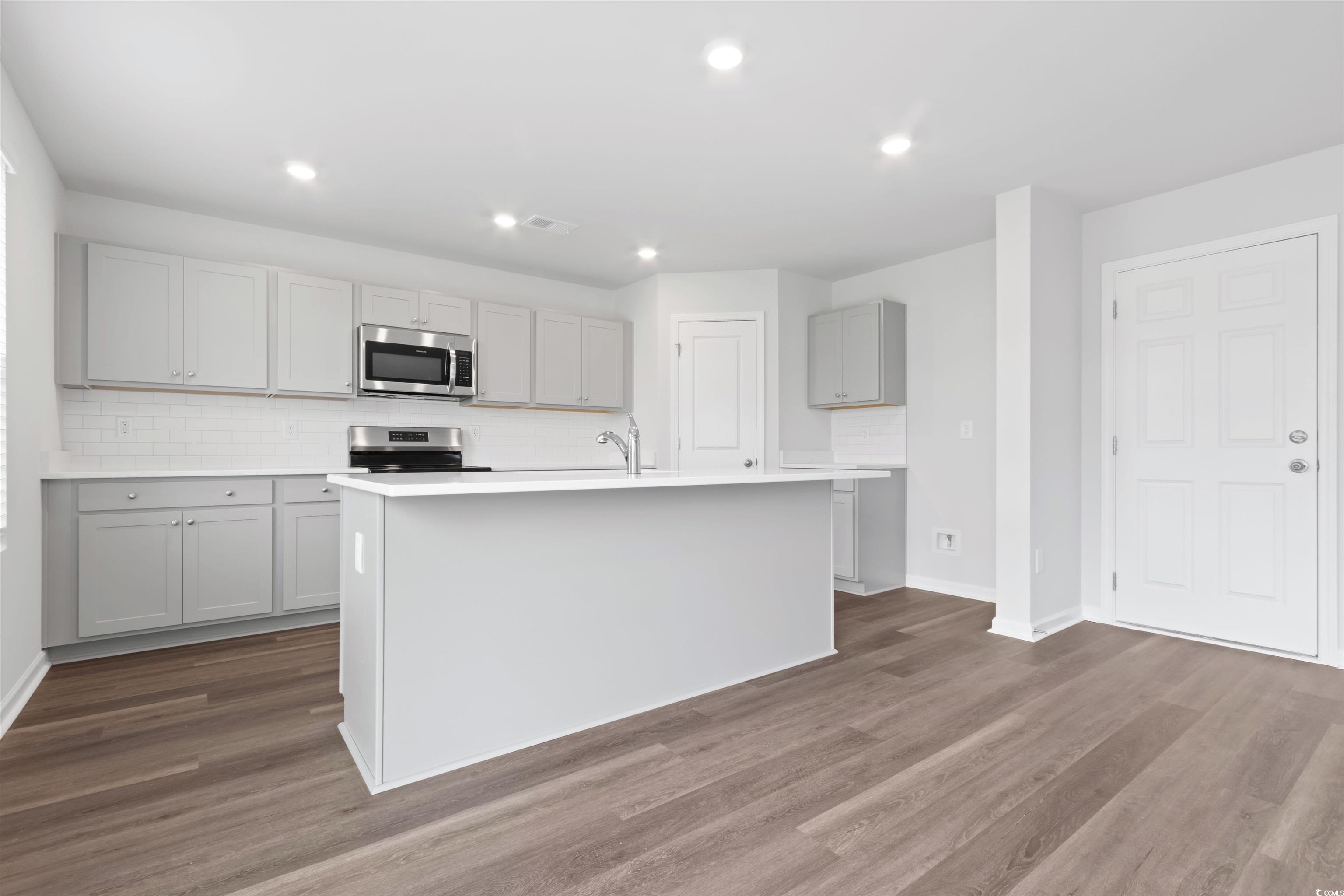 1008 Kinness Dr. Property Photo 9