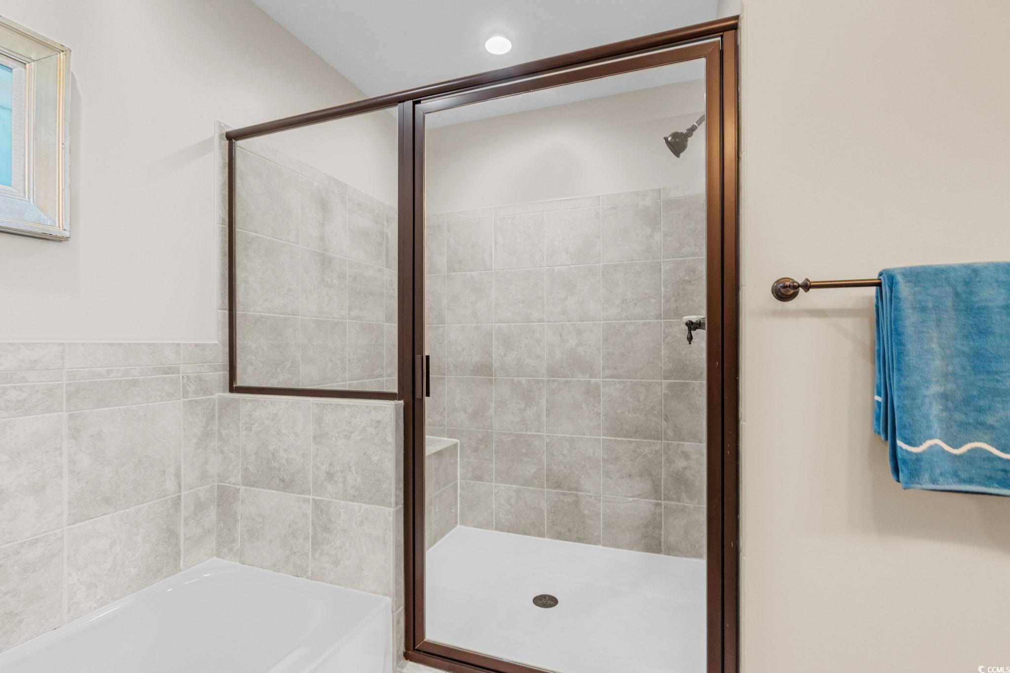 9547 Edgerton Dr. Property Photo 26