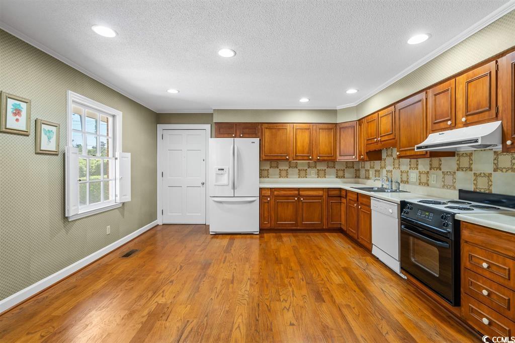 7600 Glenwood Dr. Property Photo 15