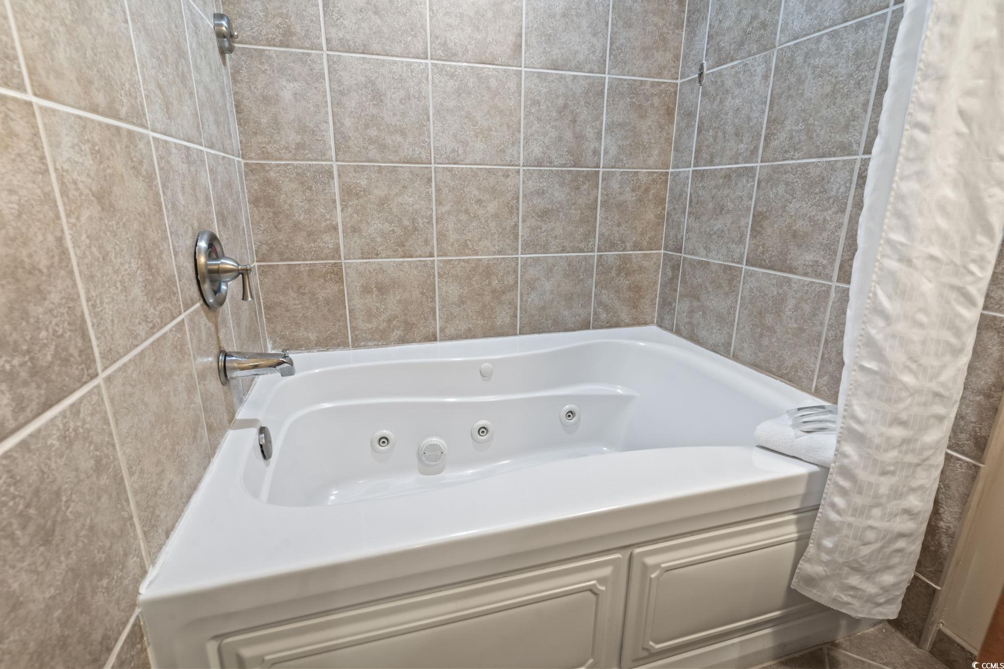 2100 N Ocean Blvd. Property Photo 10