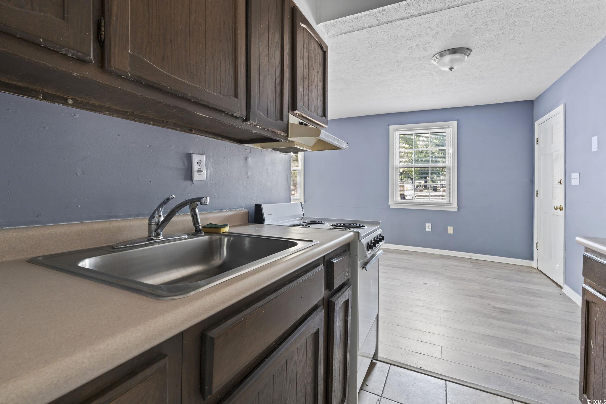 1500 Chester St. Property Photo 8