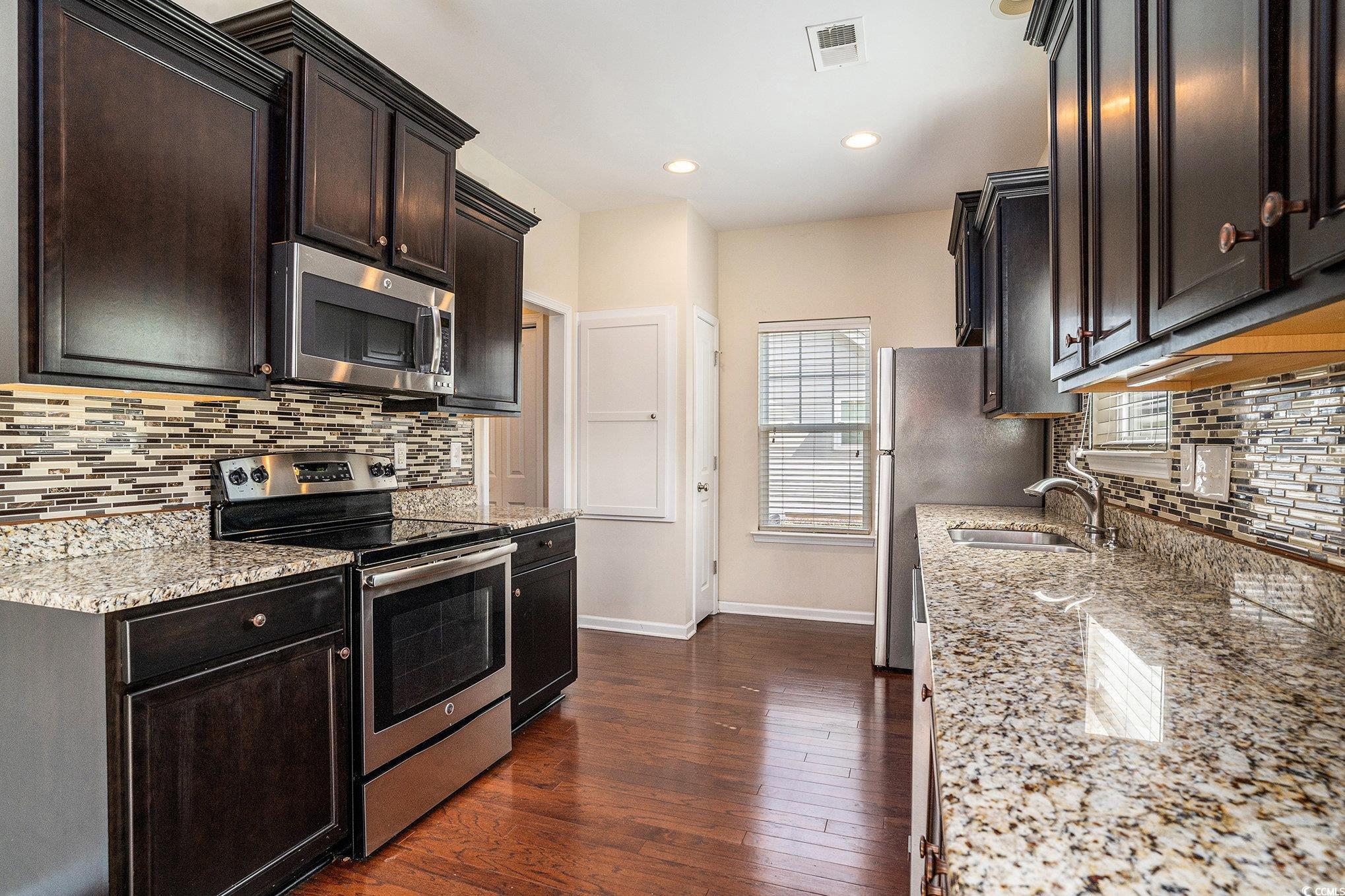 3619 White Wing Circle Property Photo 10