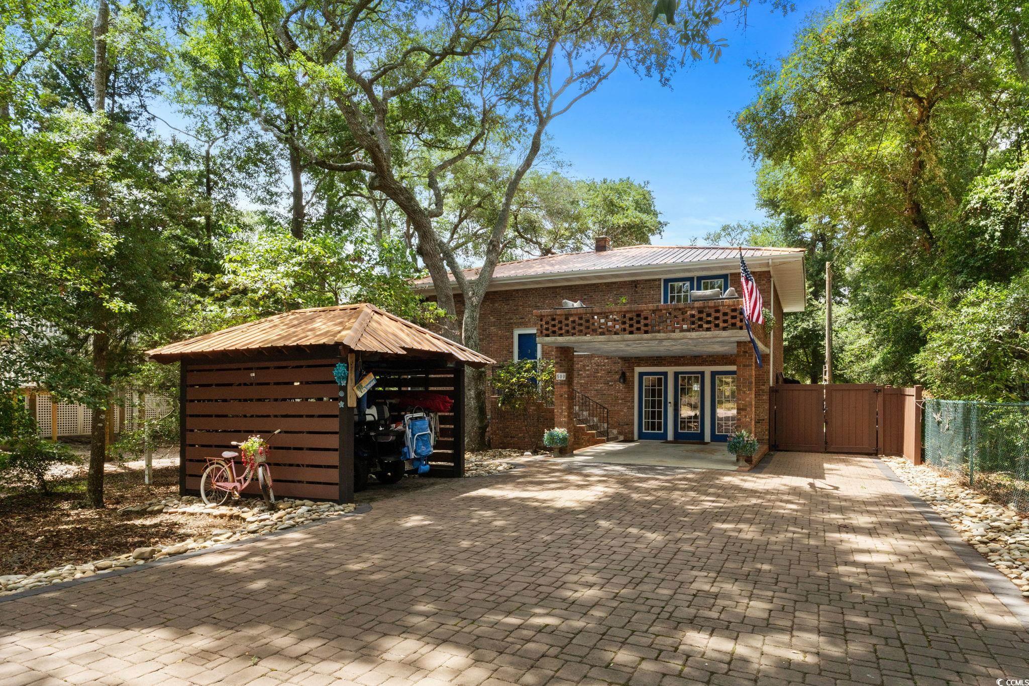 500 Roller Coaster Ln. Property Photo 1