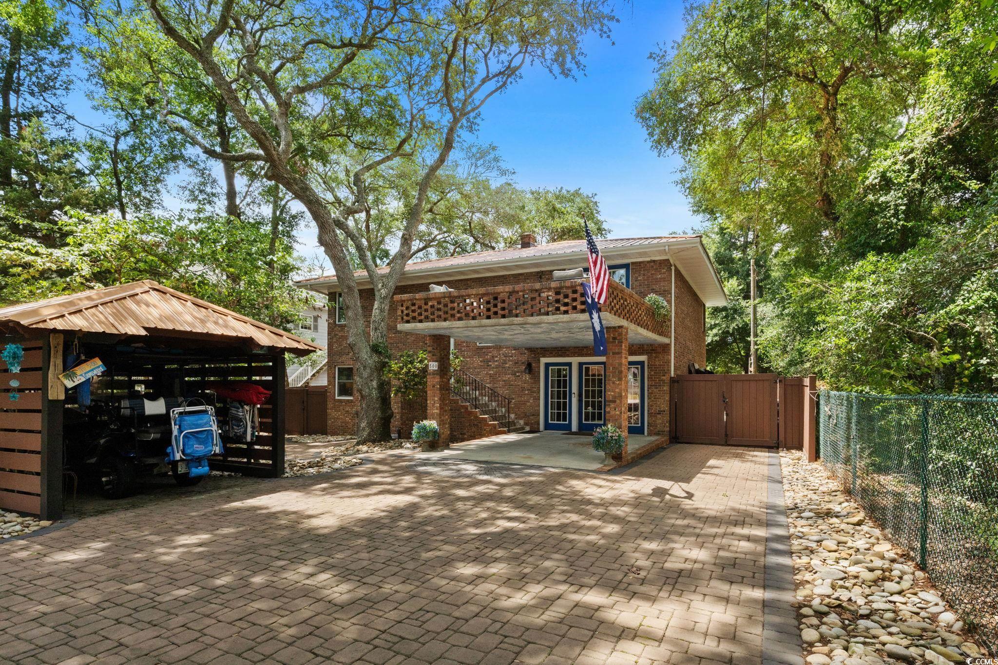500 Roller Coaster Ln. Property Photo 6