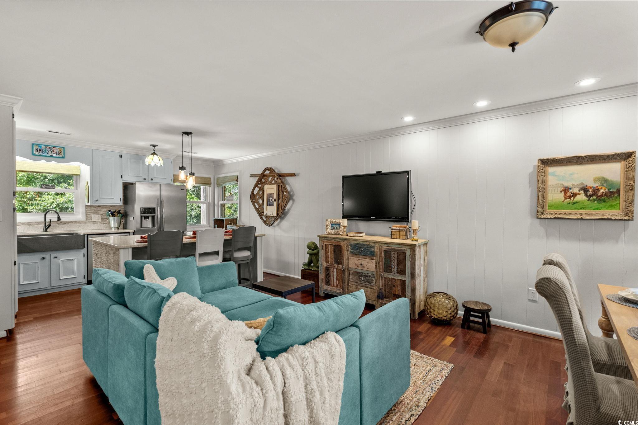500 Roller Coaster Ln. Property Photo 10