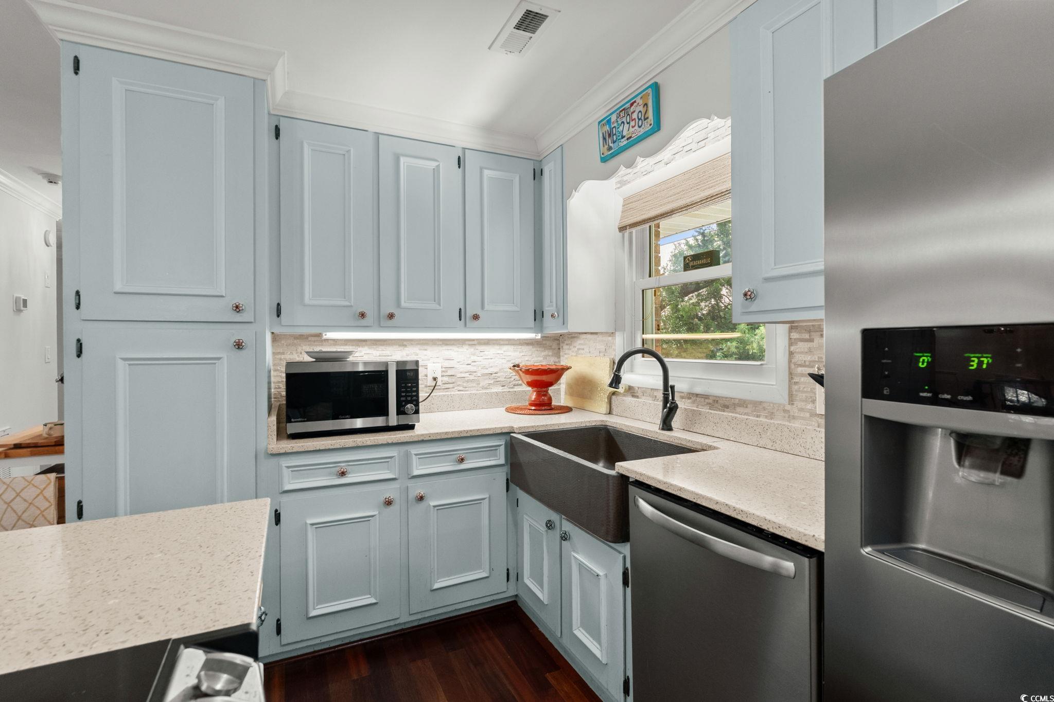 500 Roller Coaster Ln. Property Photo 14