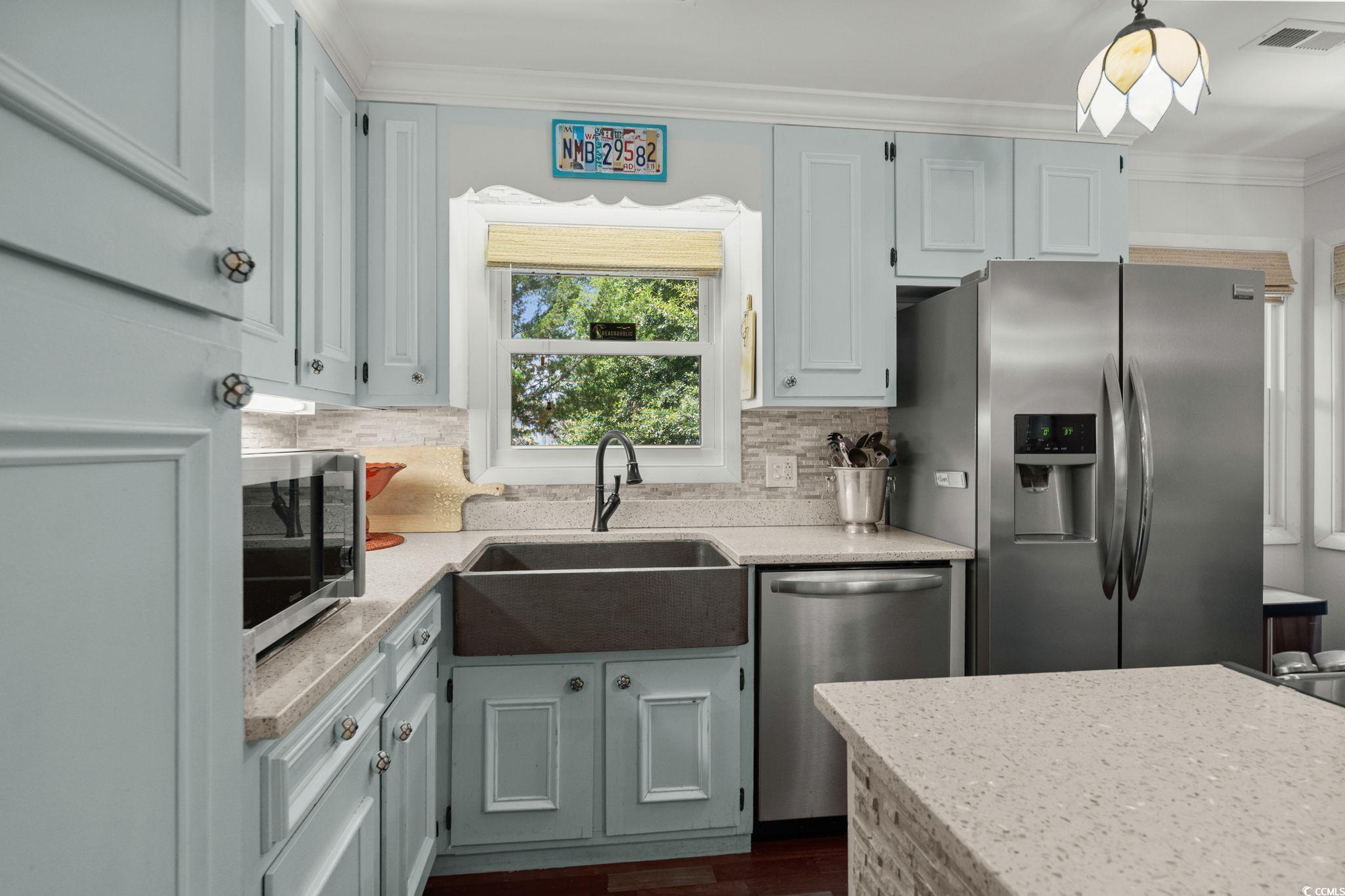 500 Roller Coaster Ln. Property Photo 15