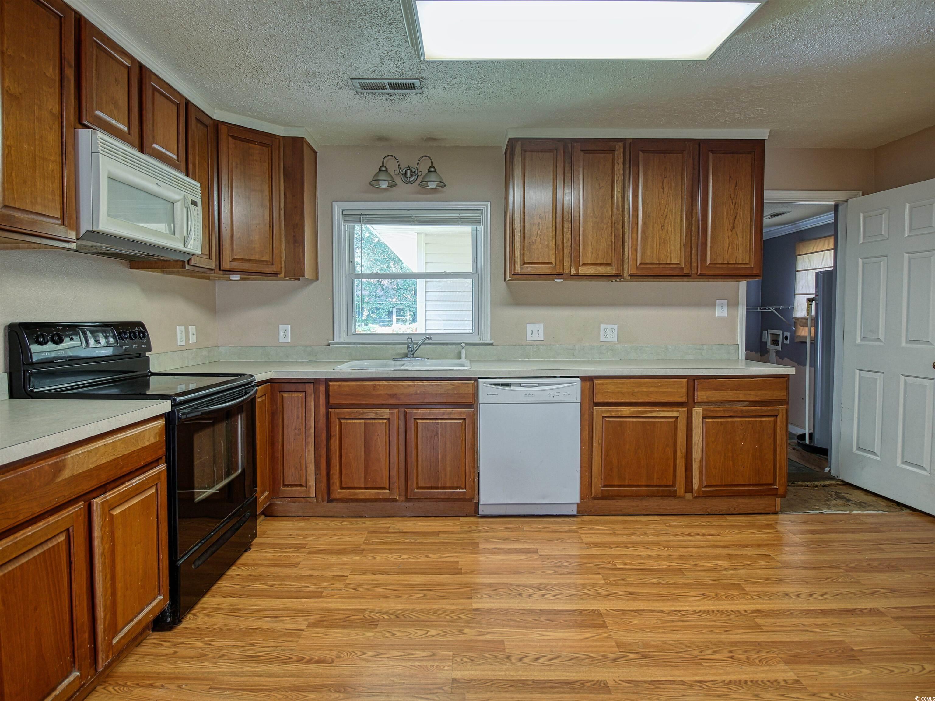 1301 Church St. Property Photo 8
