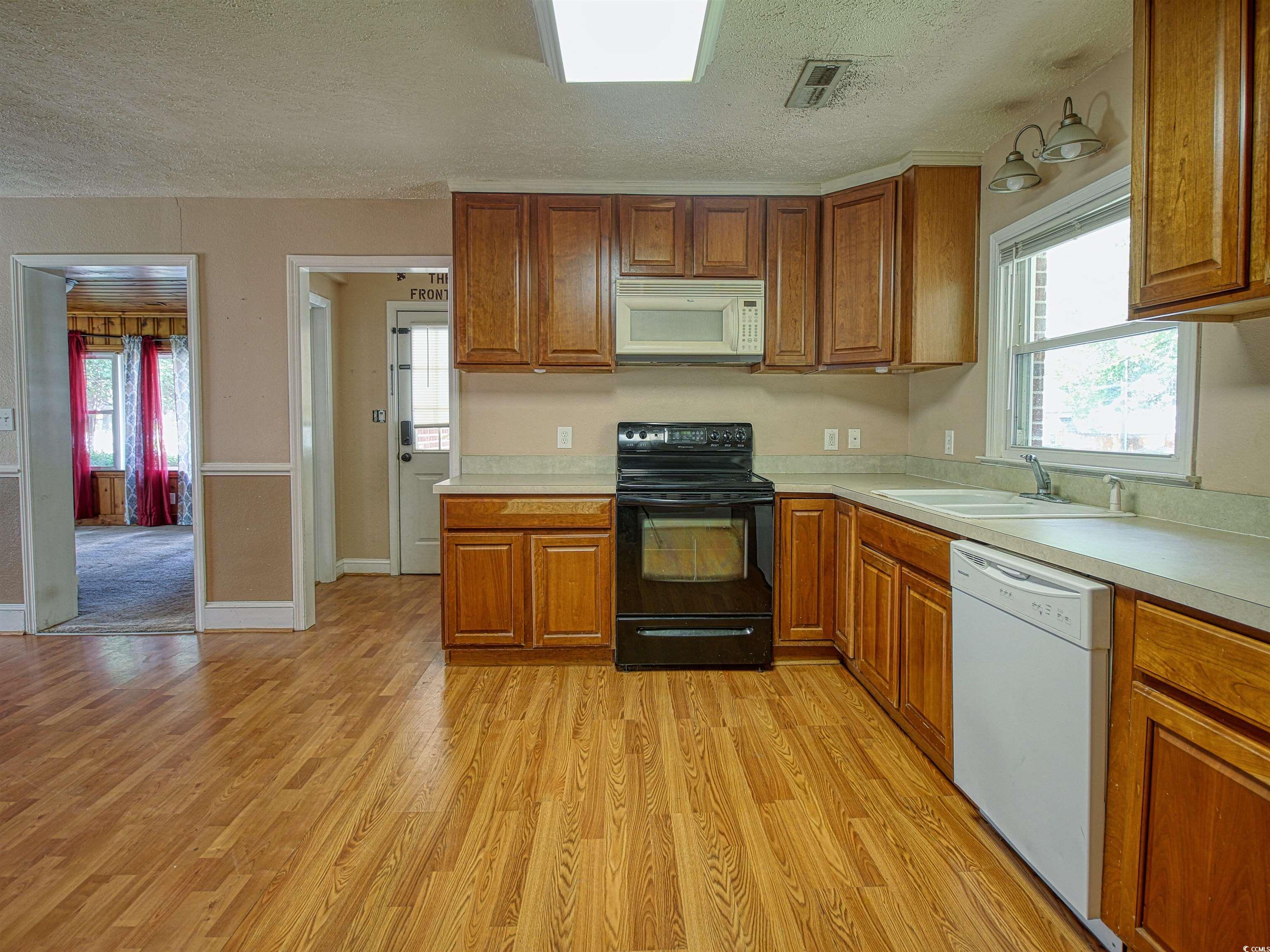 1301 Church St. Property Photo 10