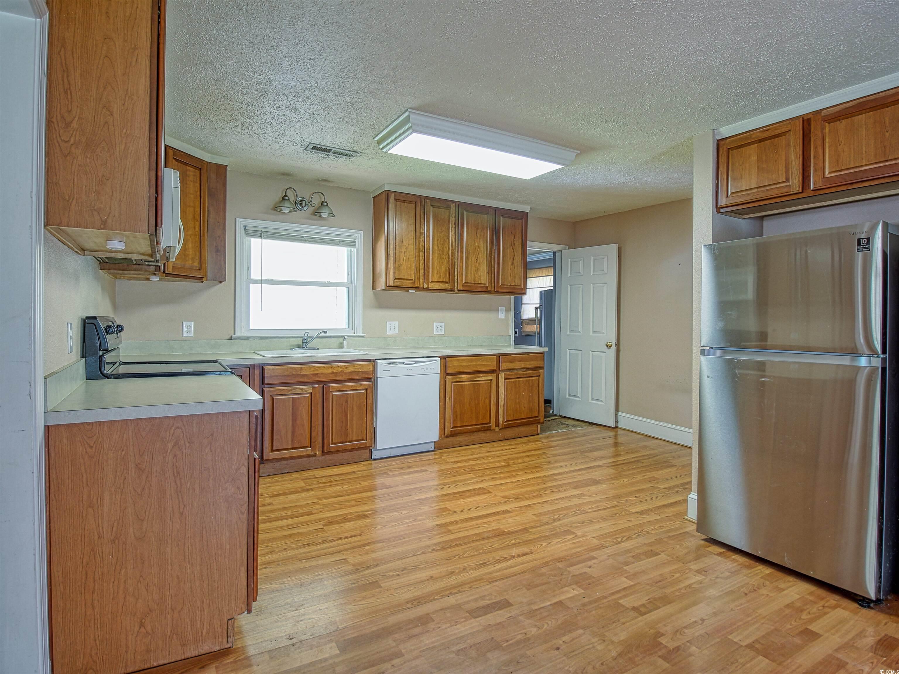 1301 Church St. Property Photo 12