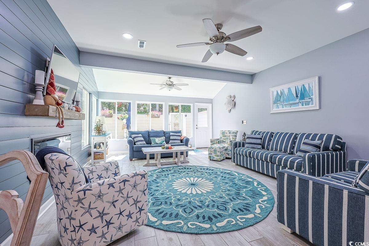 435 Ocean Creek Dr. Property Photo 28