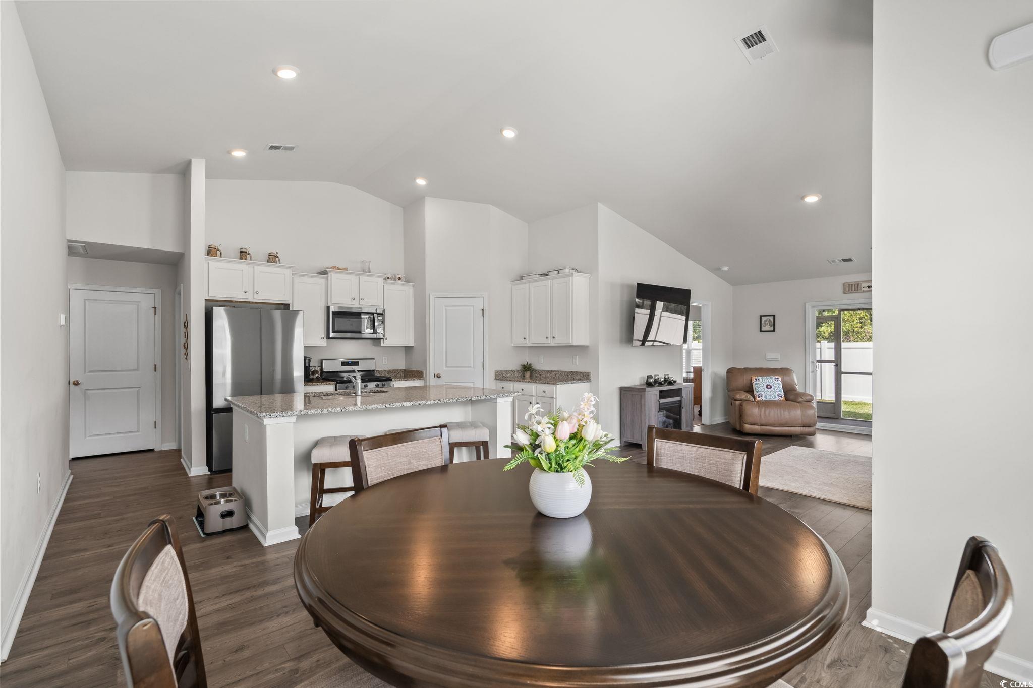 763 Eastridge Dr. Property Photo 8