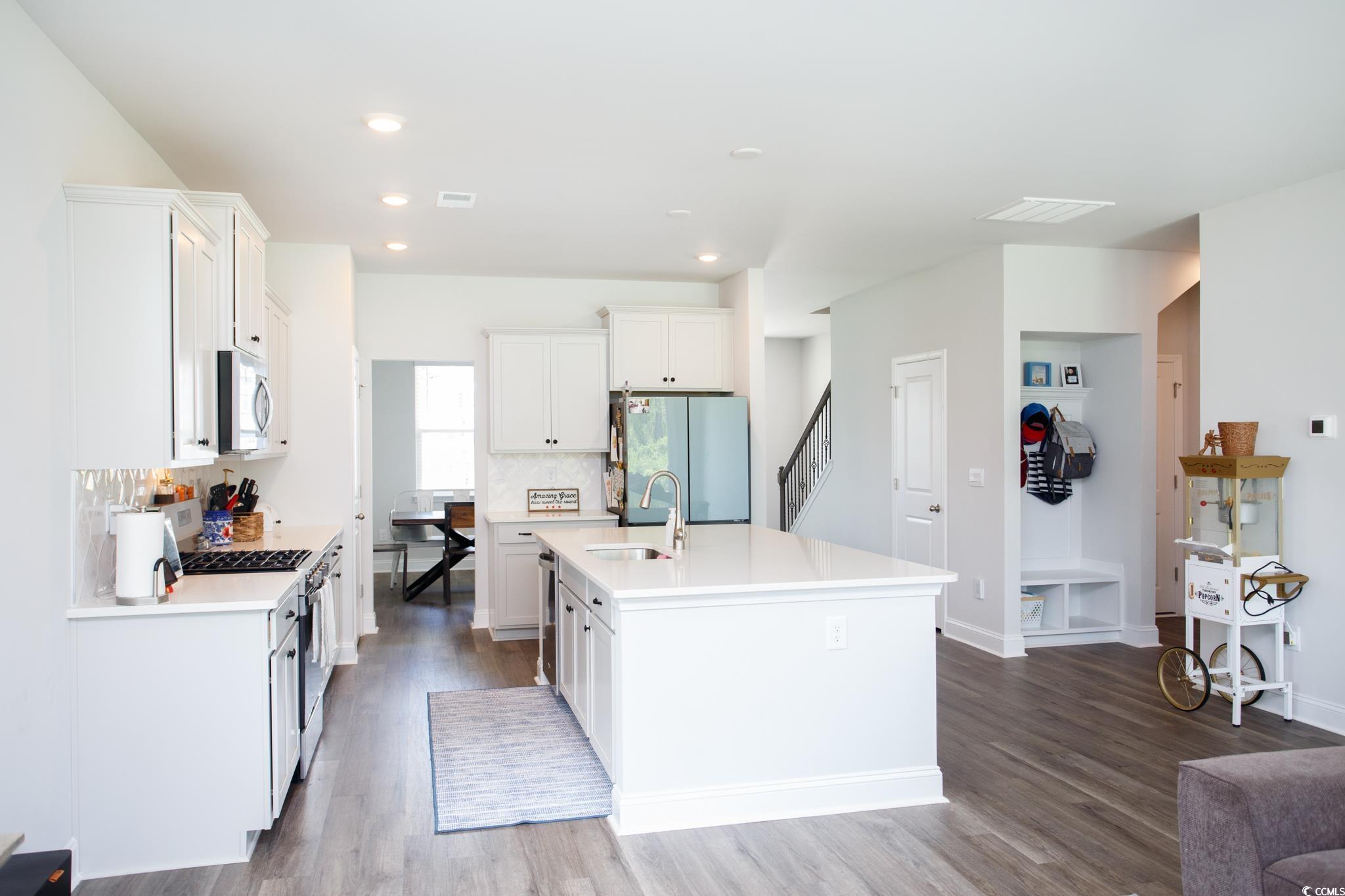 7072 Shooting Star Way Property Photo 8