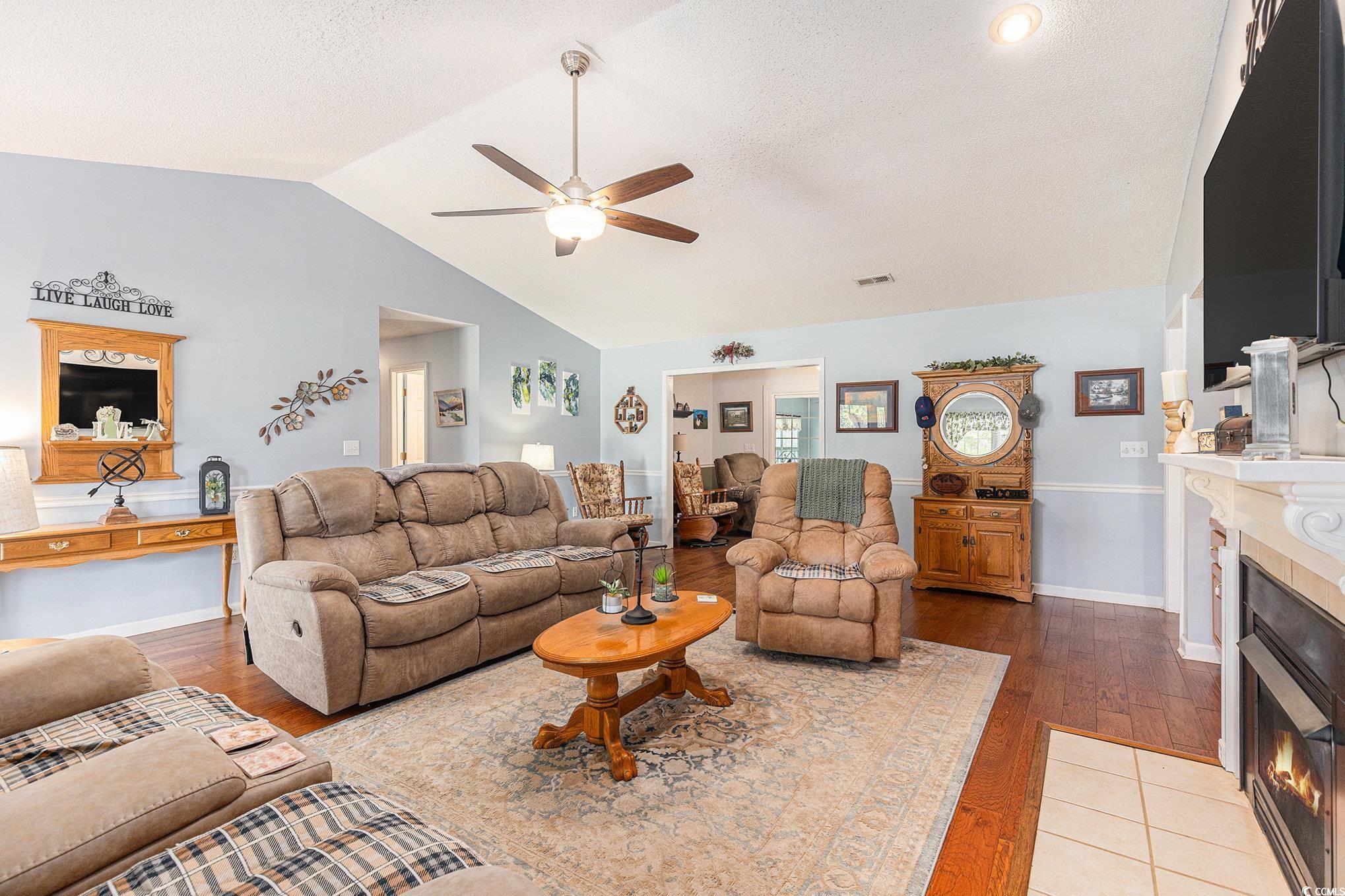 906 Hope Circle Property Photo 8