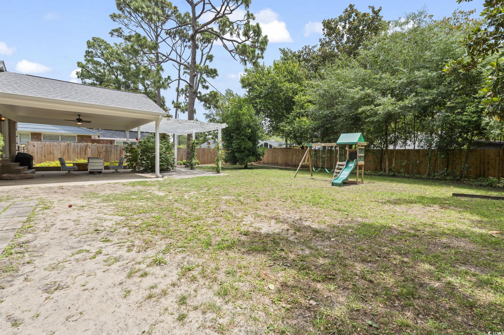 5626 Woodside Ave. Property Photo 2