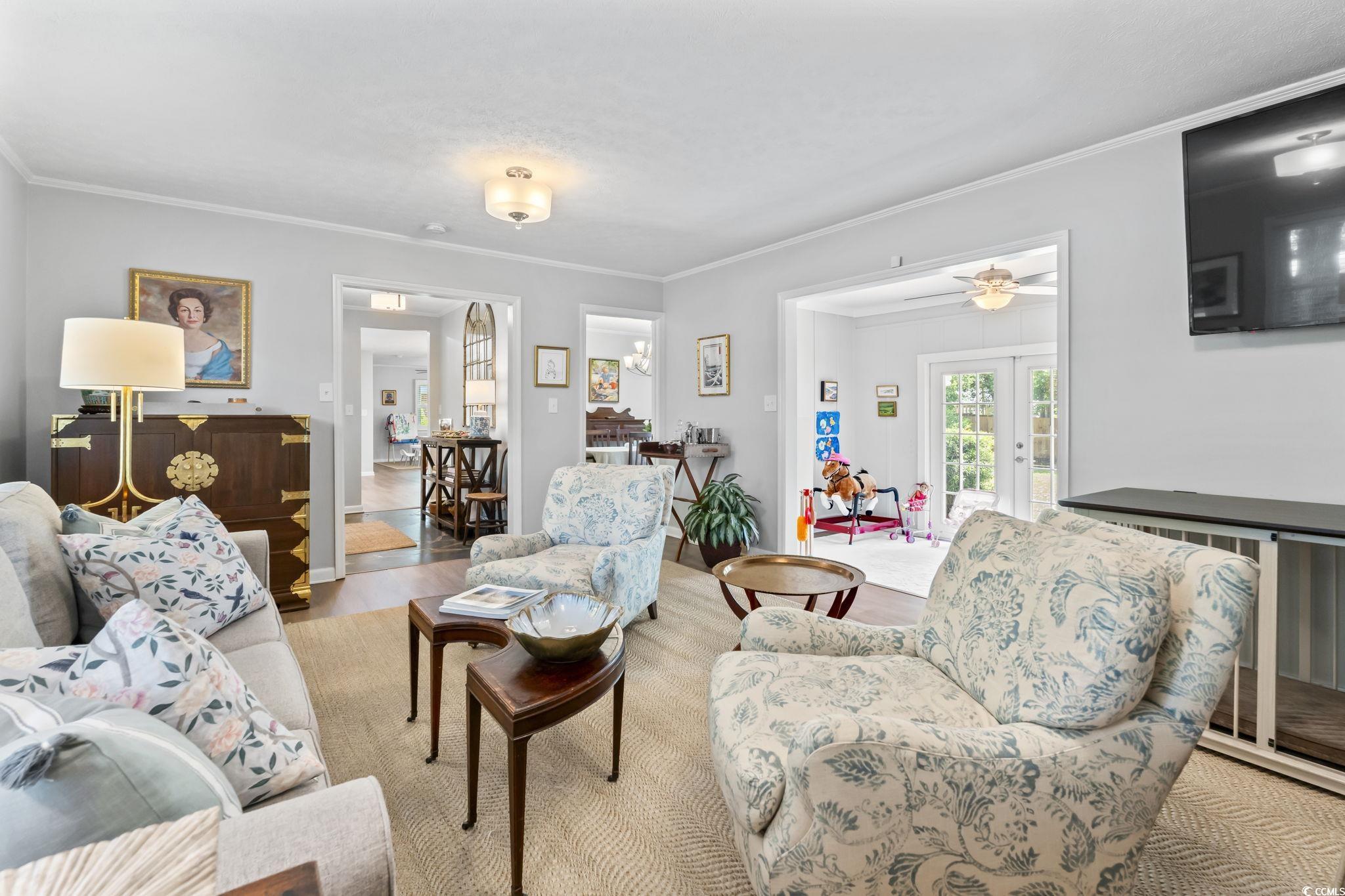 5626 Woodside Ave. Property Photo 4
