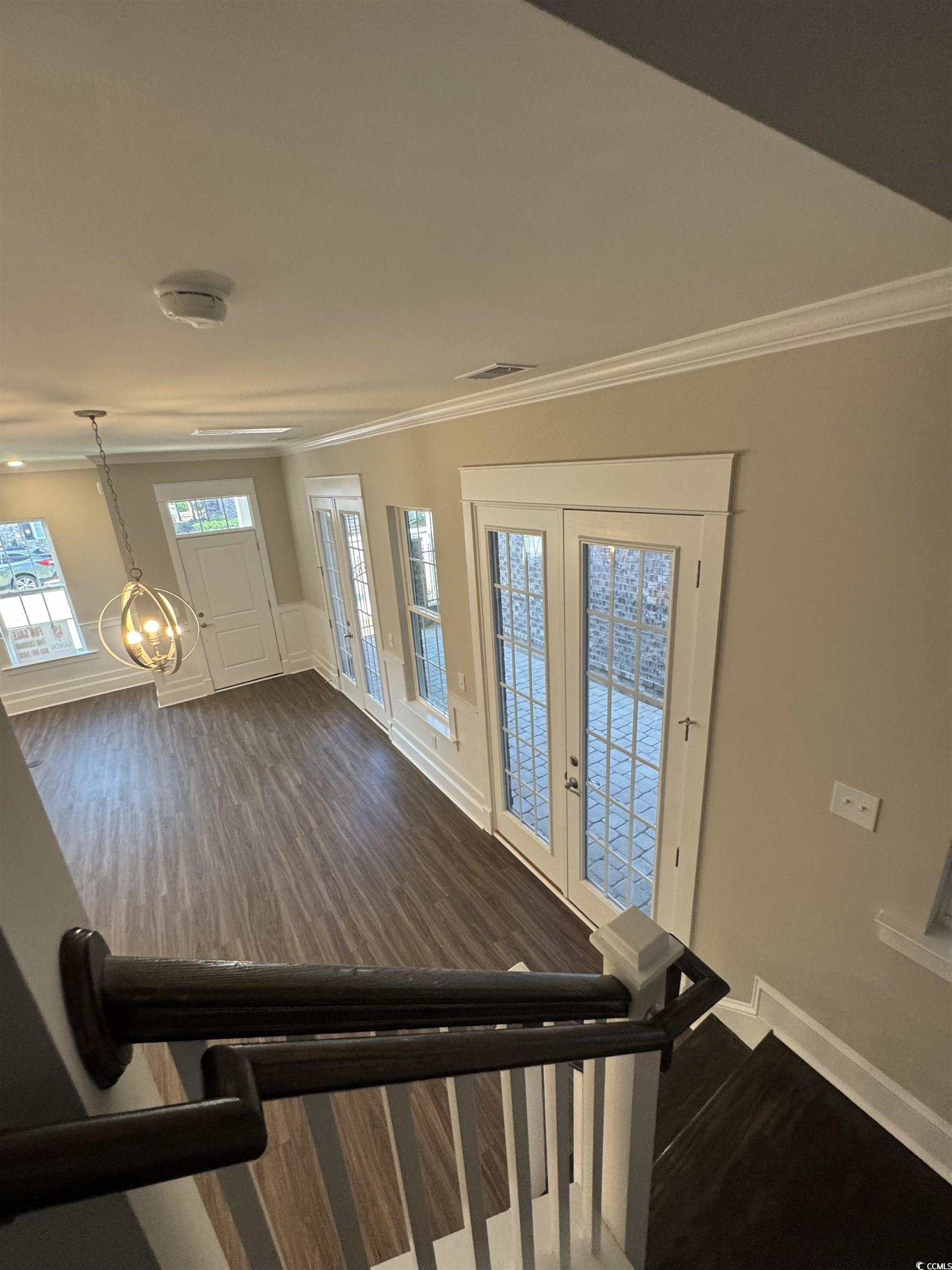 852 Iris St. Property Photo 24