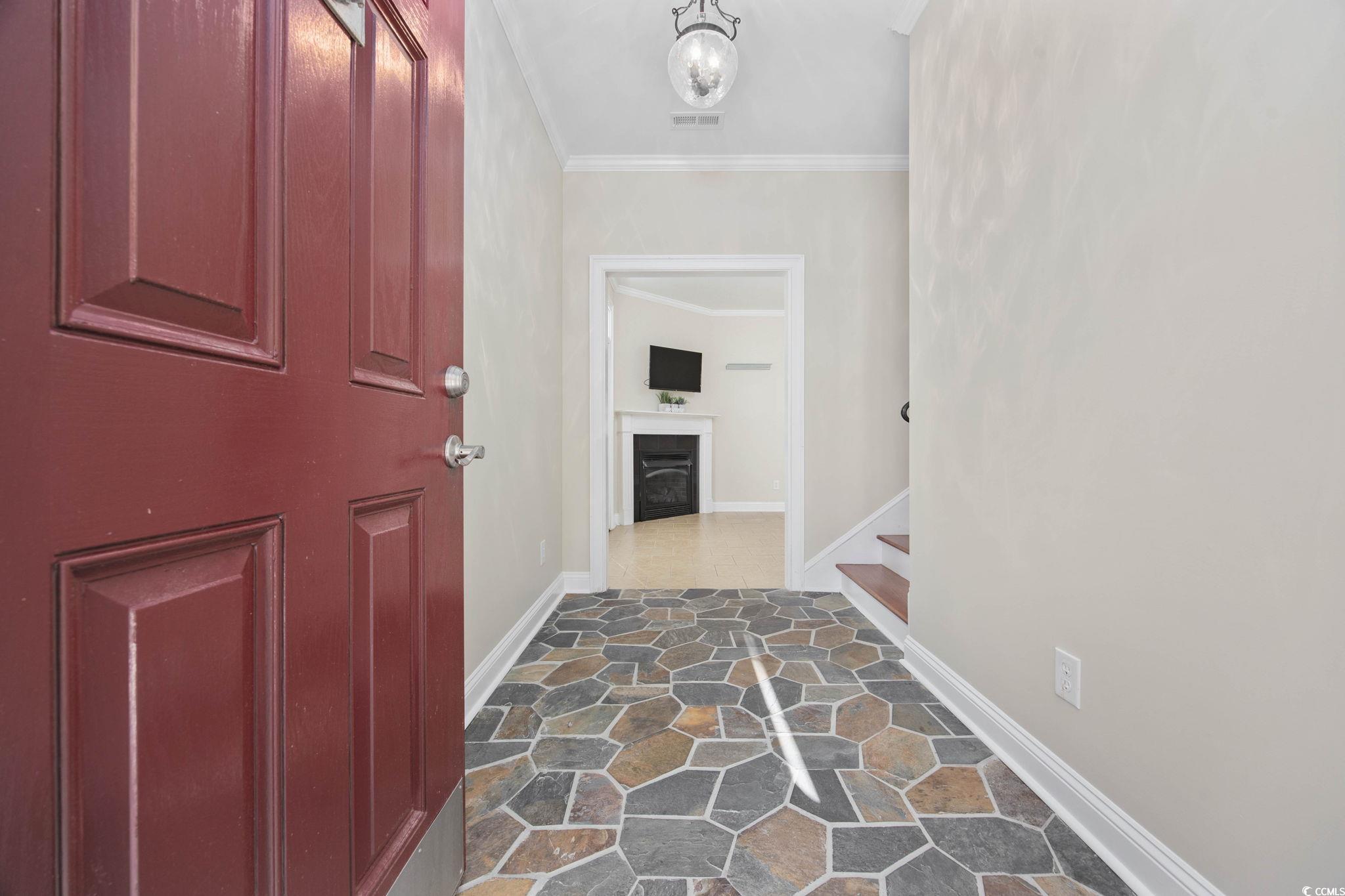 112 Charles Towne Ln. Property Photo 4