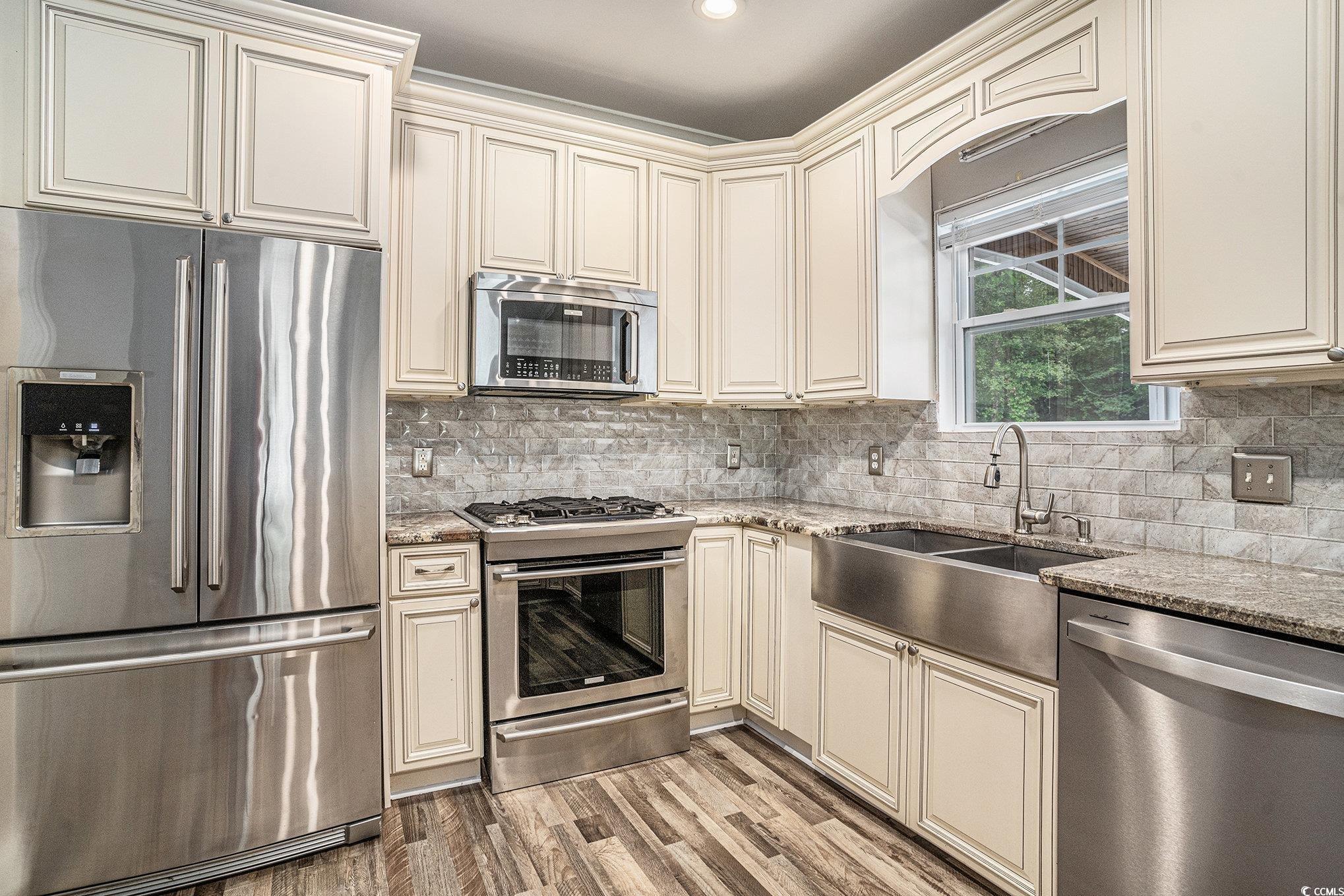 2815 Confederate Dr. Property Photo 17